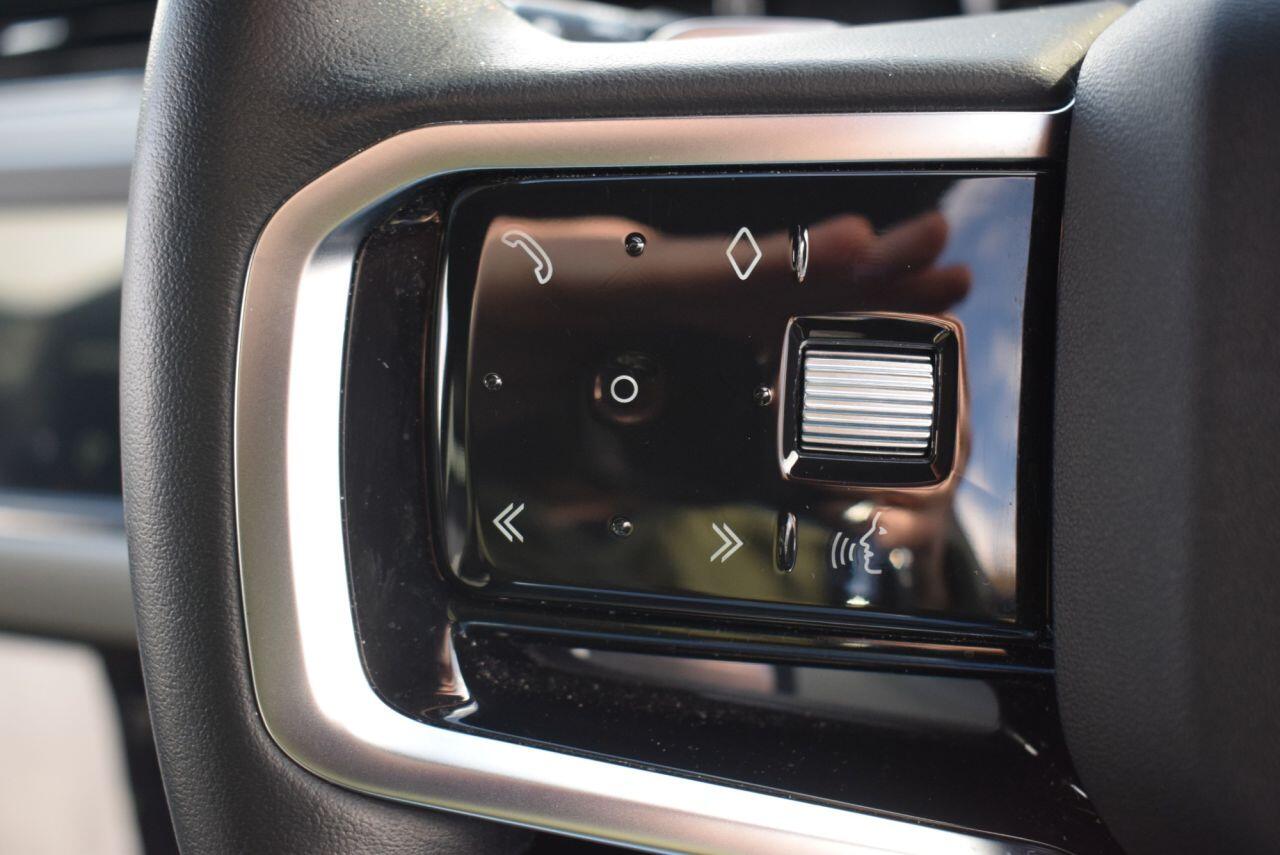 Land Rover Range Rover Evoque view 22
