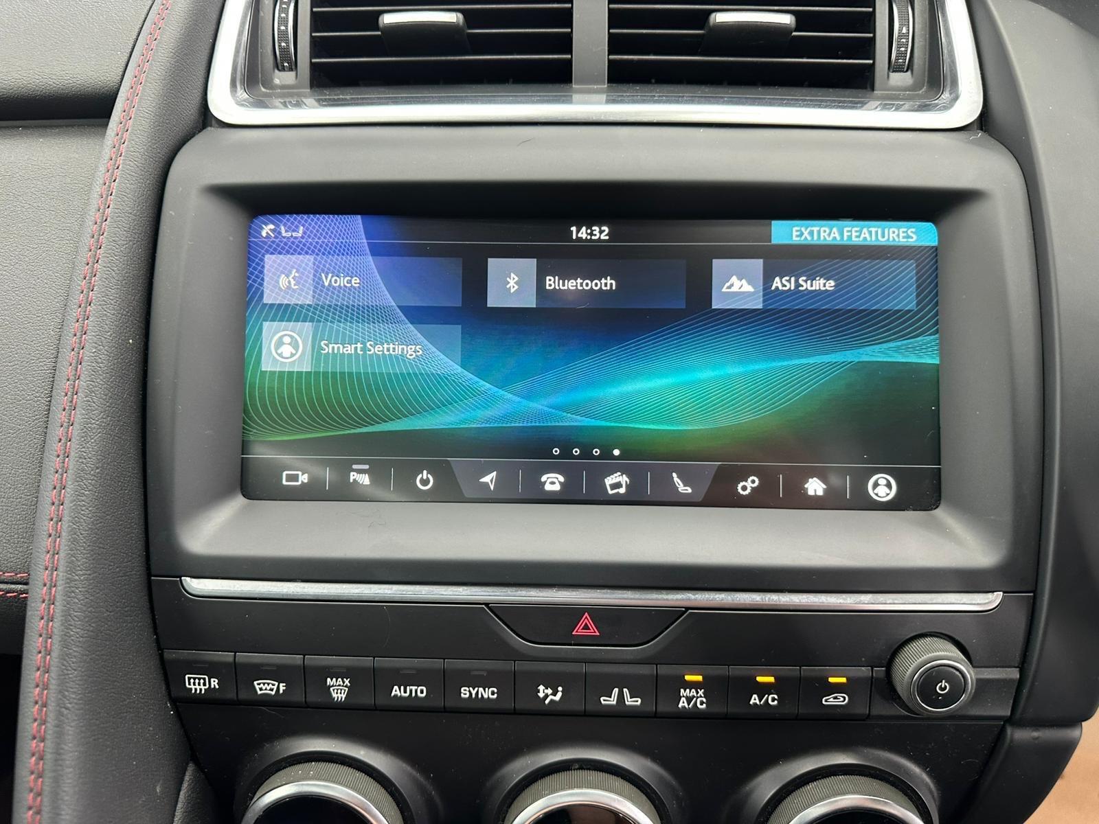 Jaguar E-Pace view 35