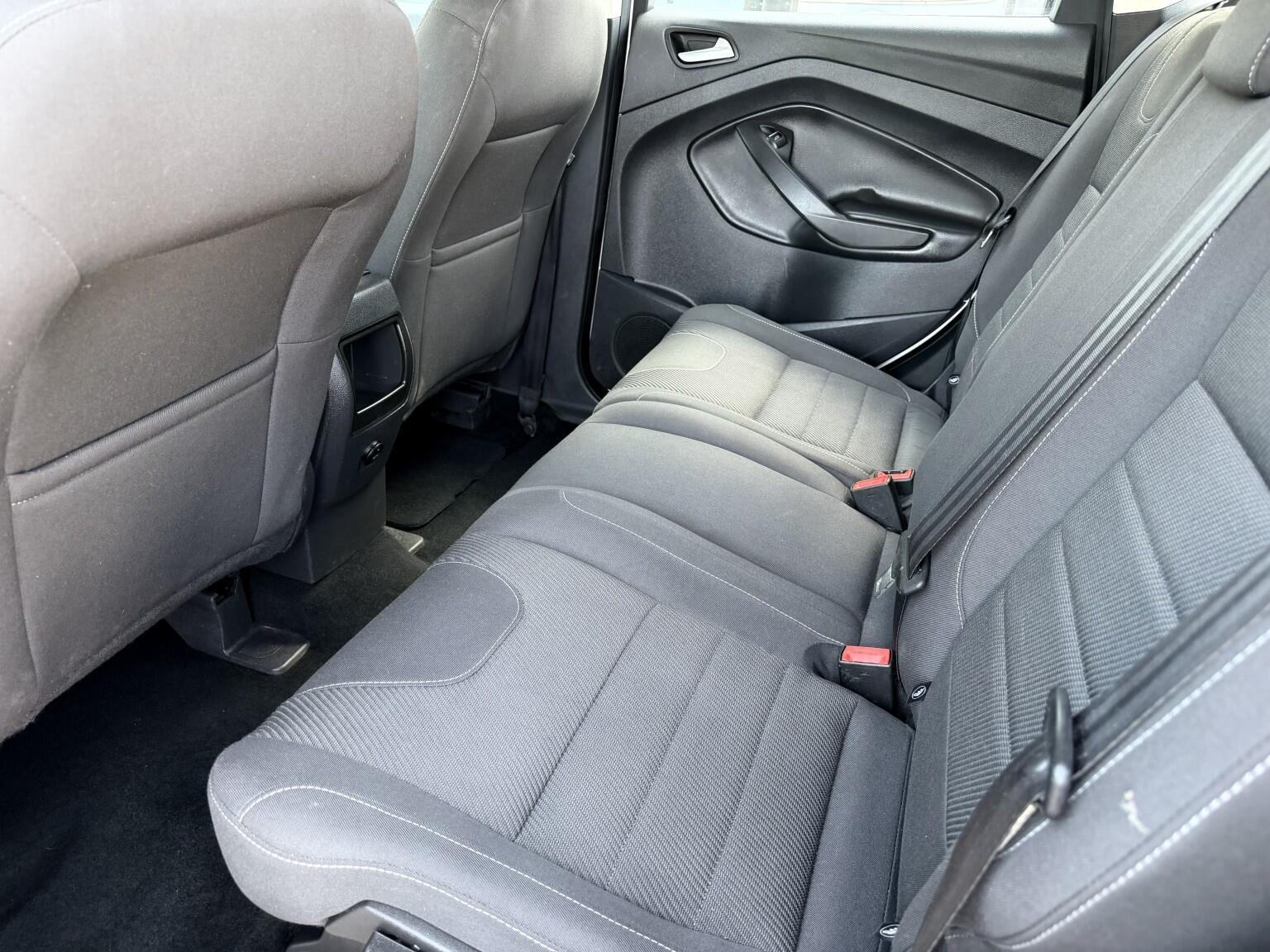 Ford Kuga view 25