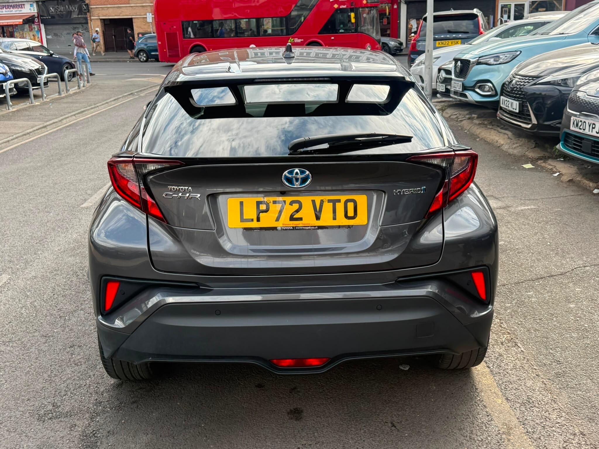 Toyota C-HR view 5