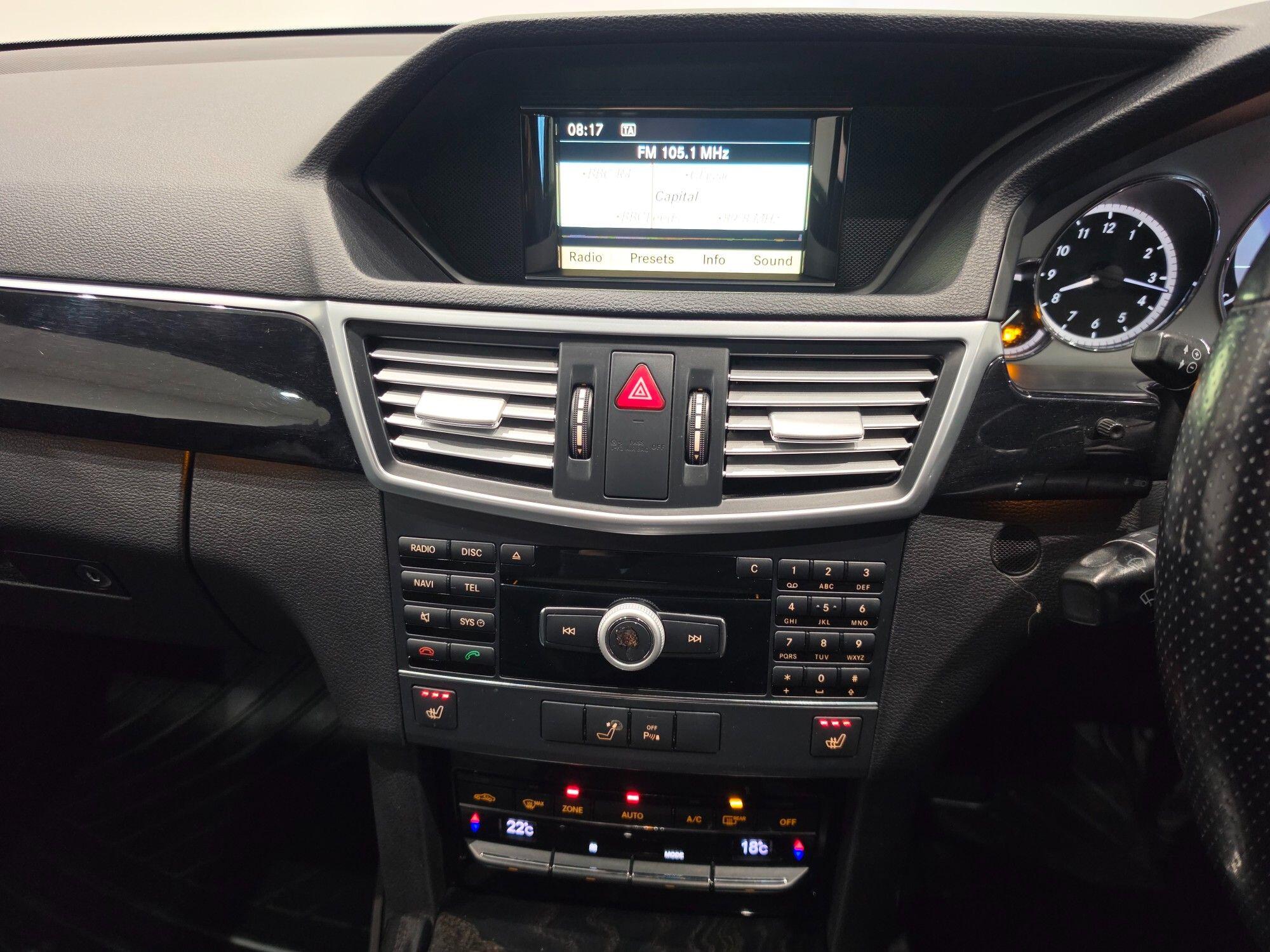 Mercedes-Benz E-Class view 33