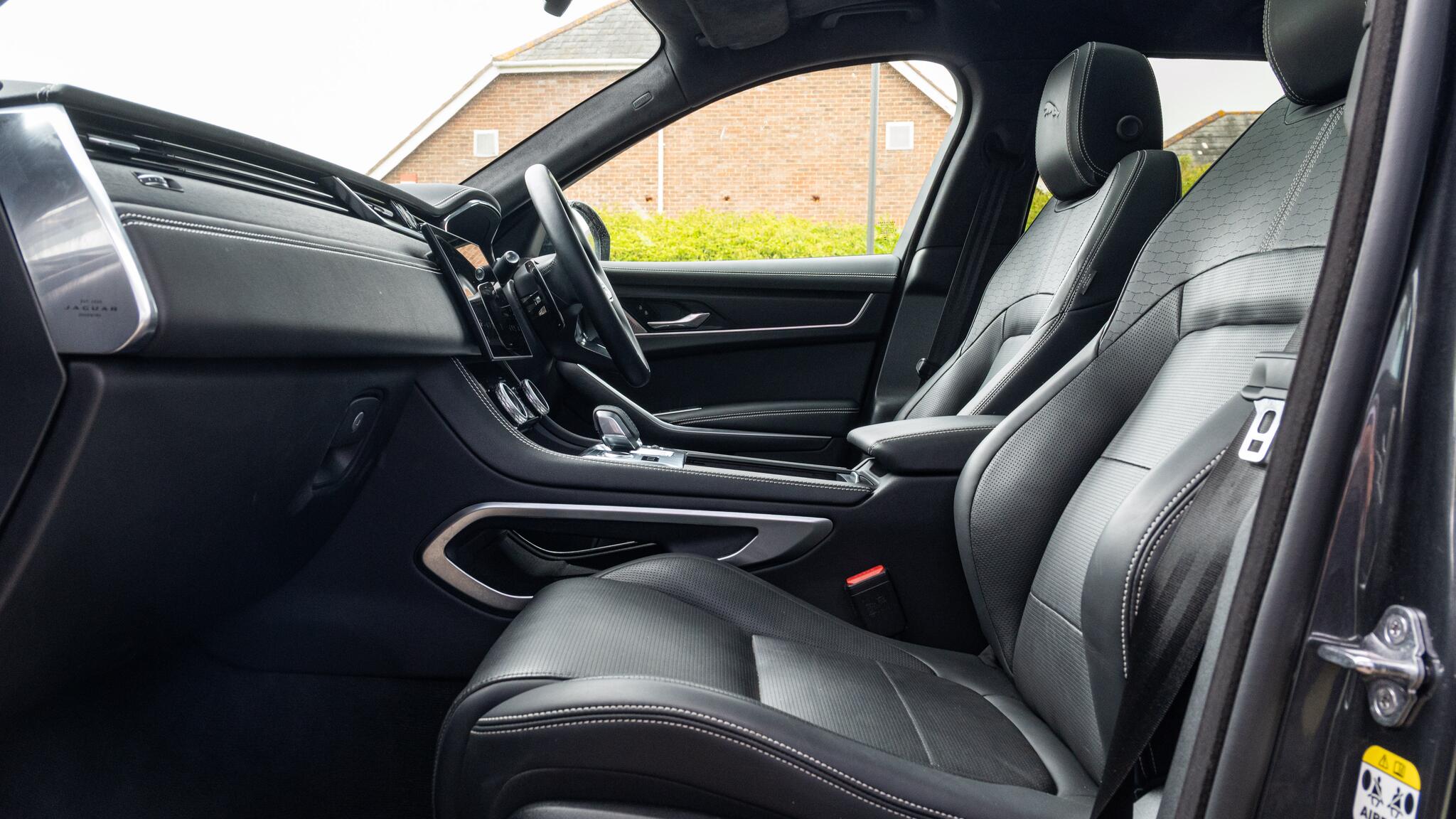 Jaguar F-Pace view 3