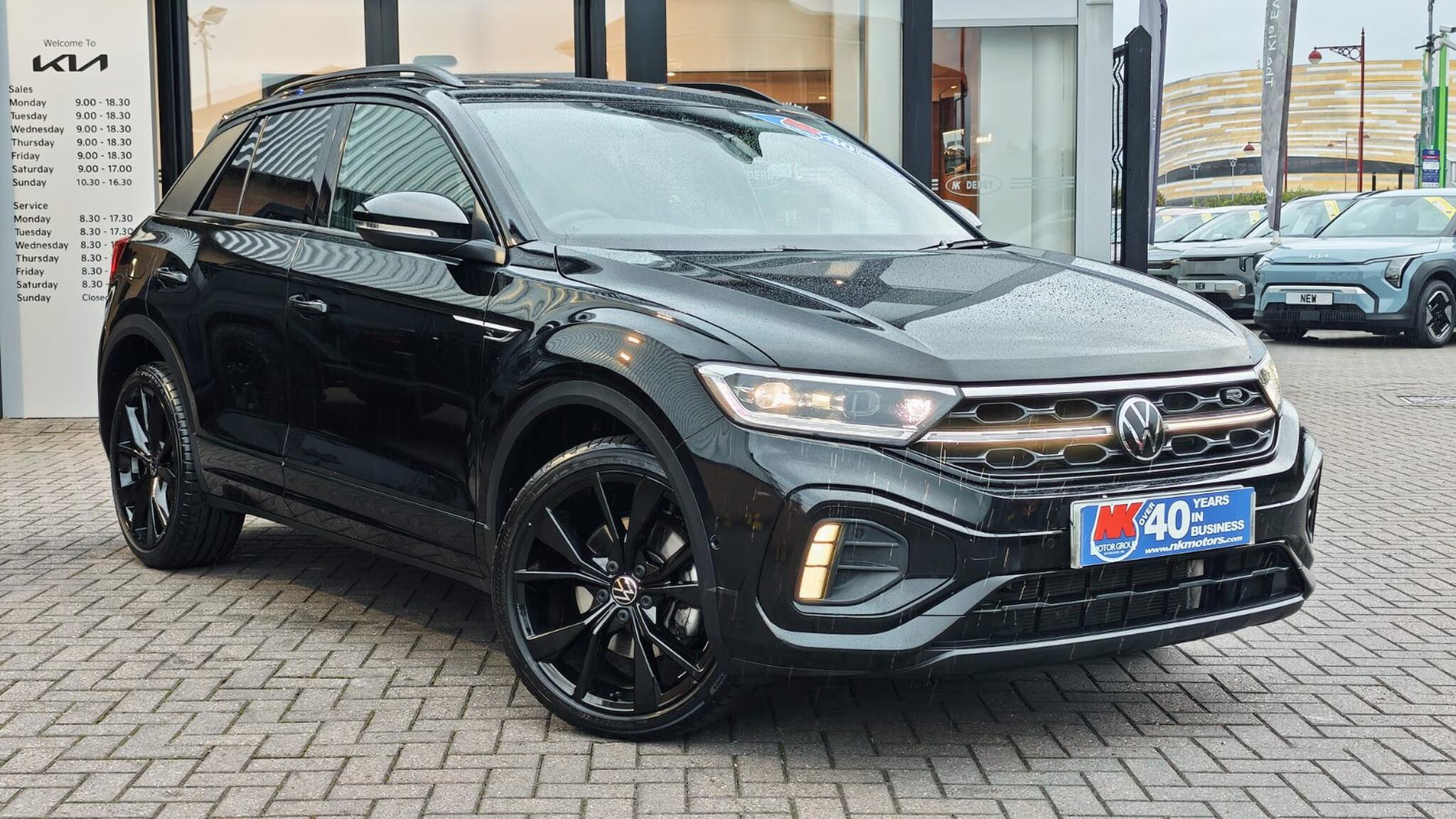 Volkswagen T-Roc view 2