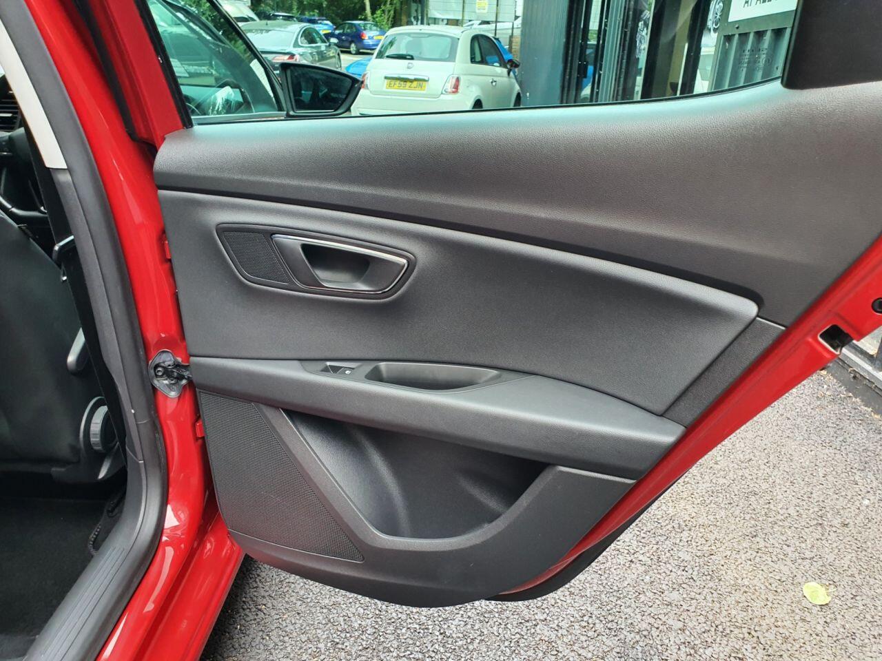 Seat Leon Leon view 16