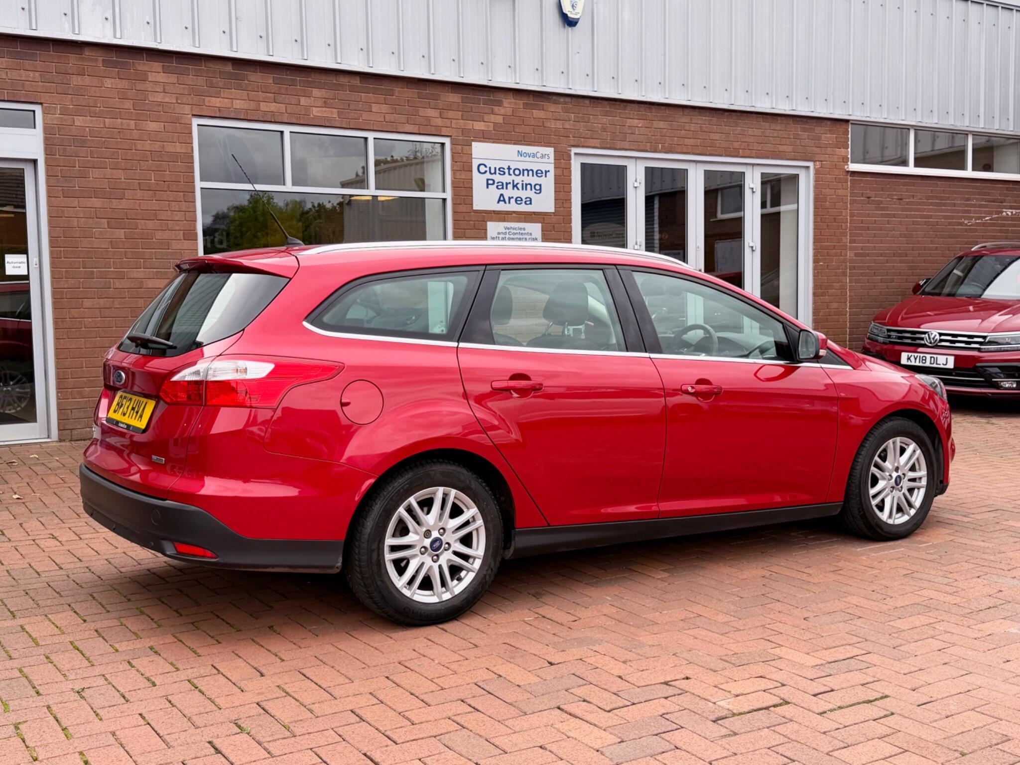 Ford Focus view 19