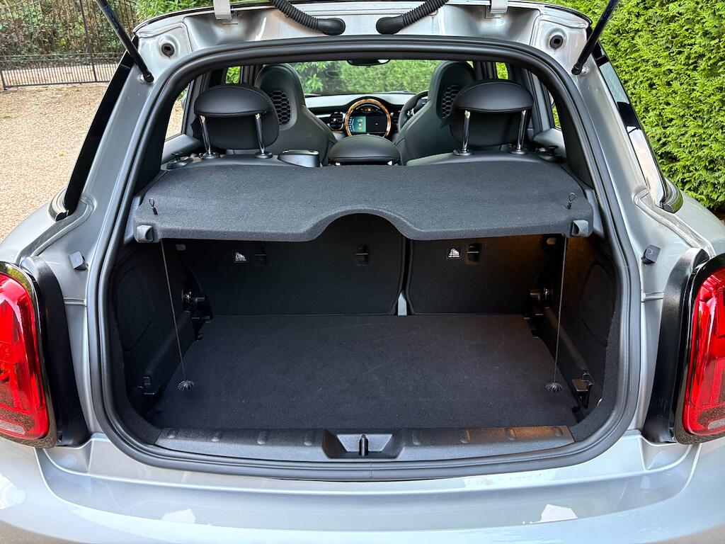 Mini Hatch view 41