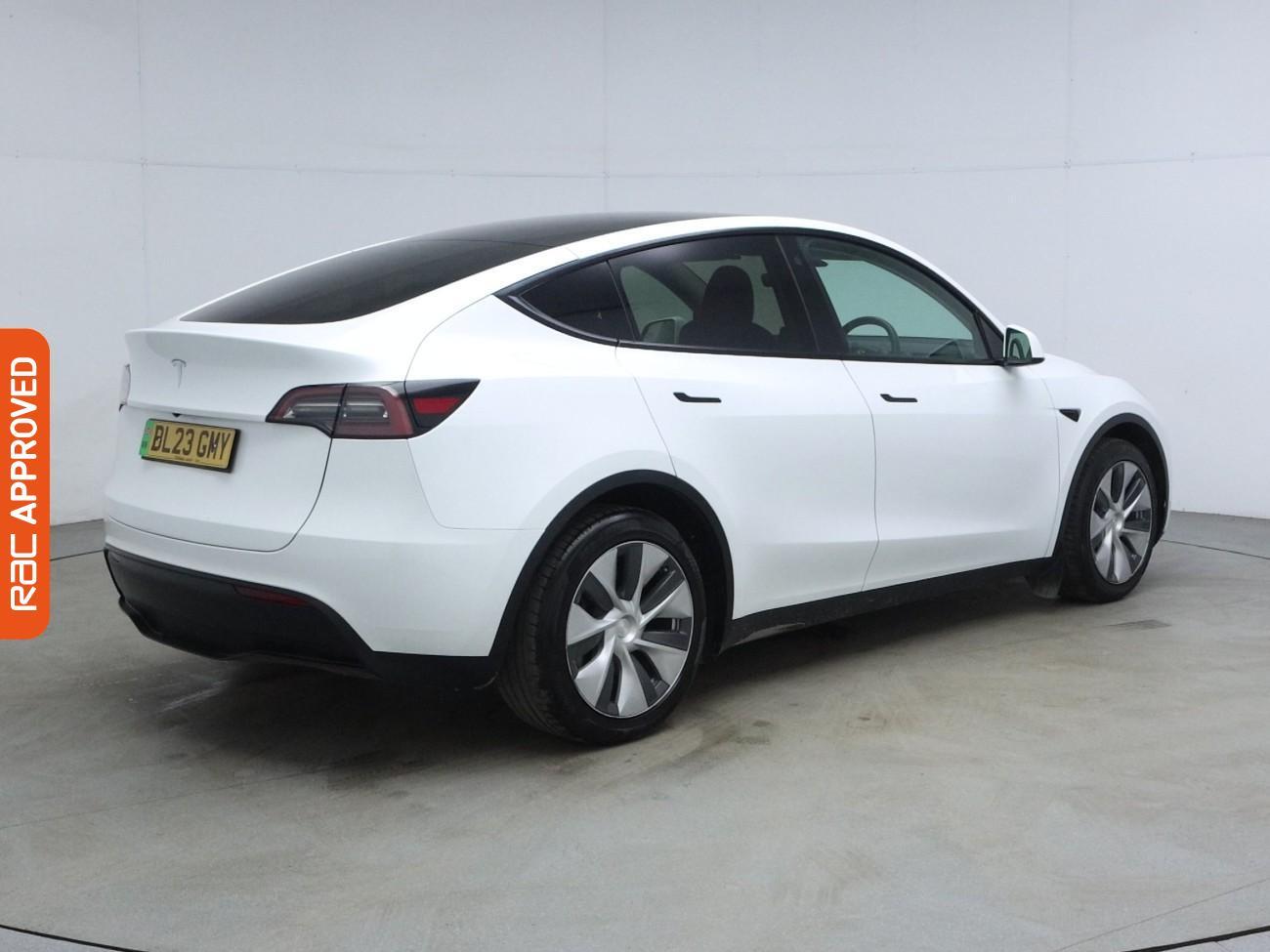 Tesla Model Y view 34