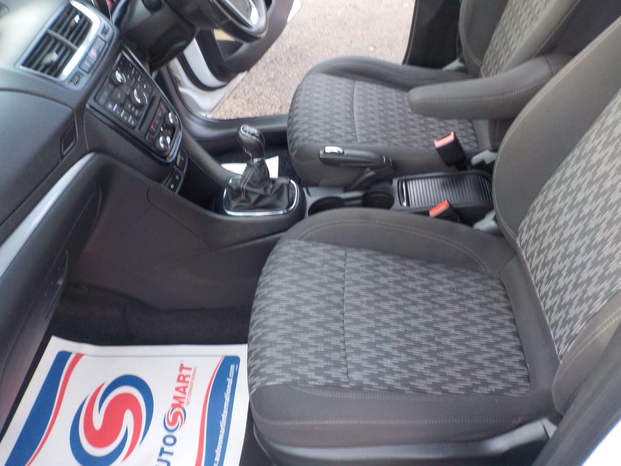 Vauxhall Mokka 1.7 CDTi Exclusiv 4WD Euro 5 (s/s) 5dr