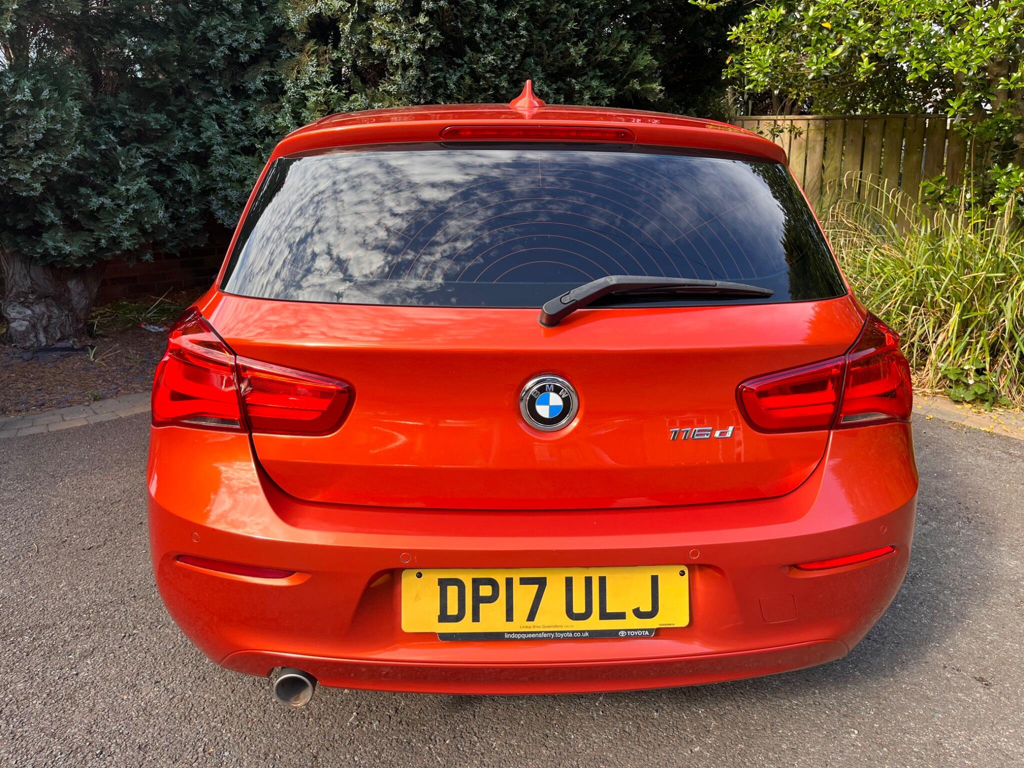 BMW 1 Series view 13