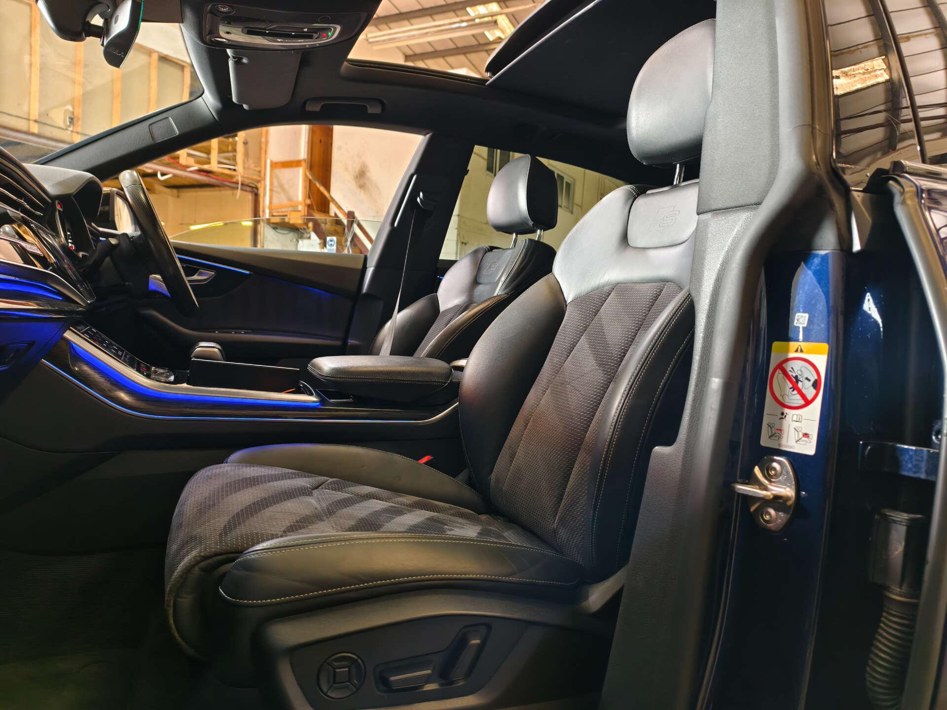Audi Q8 view 19