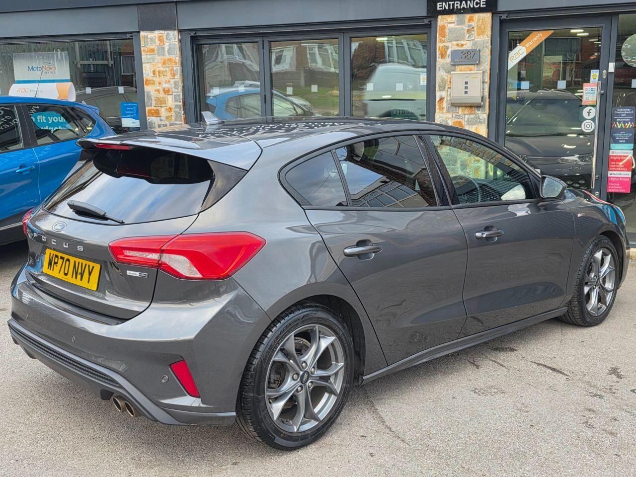 Ford Focus view 18