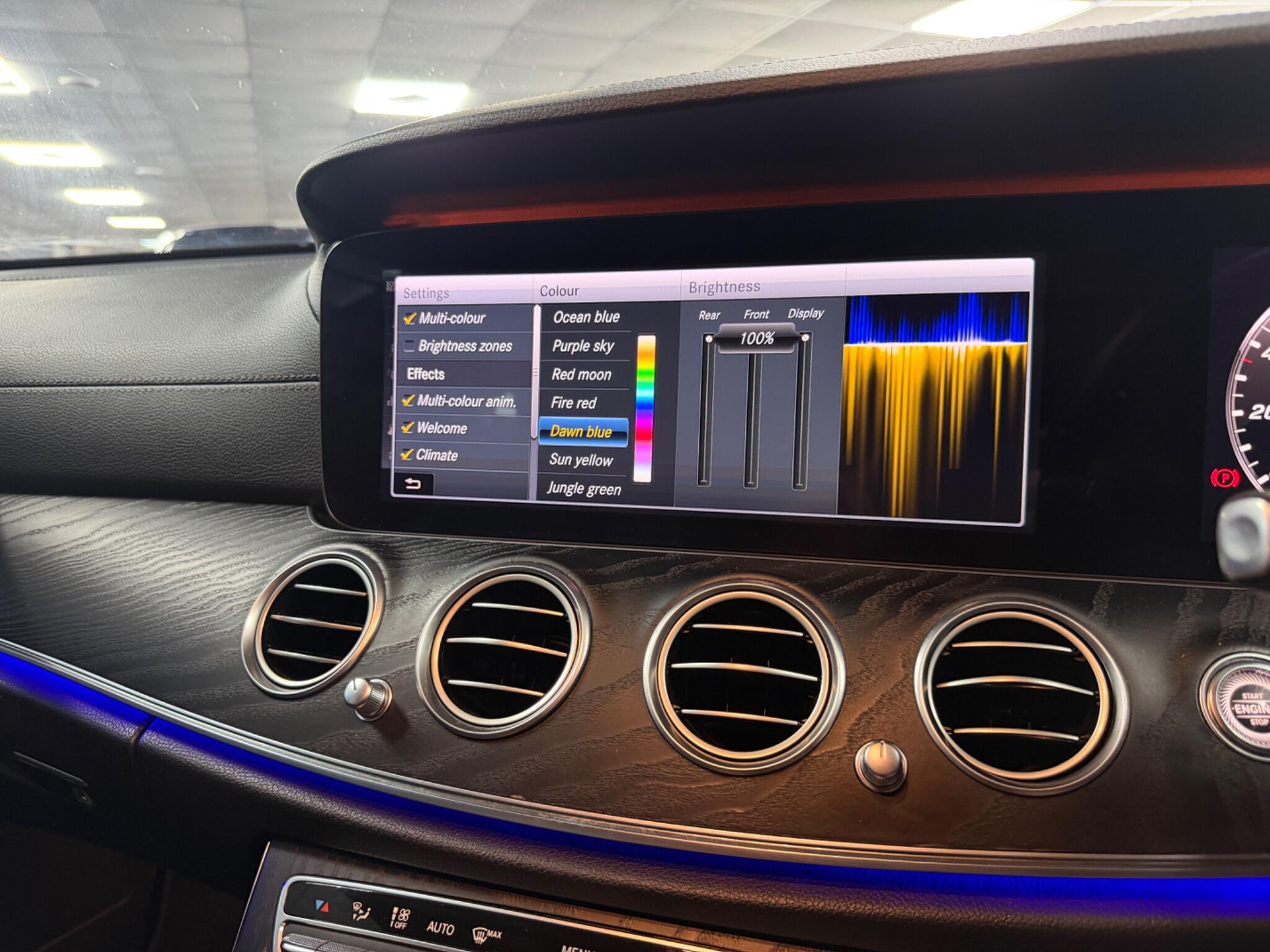 Mercedes-Benz E Class view 52