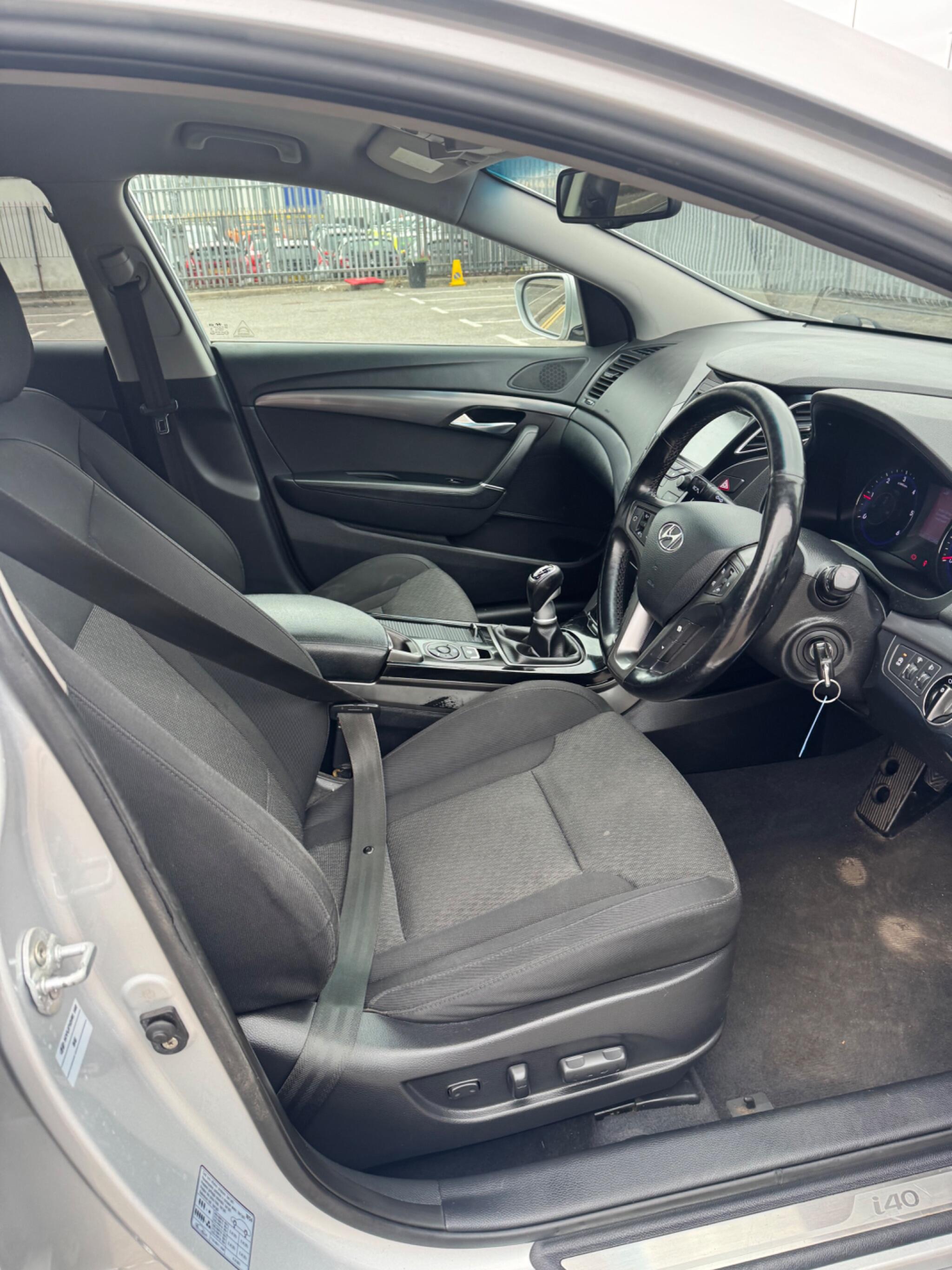Hyundai i40 view 16