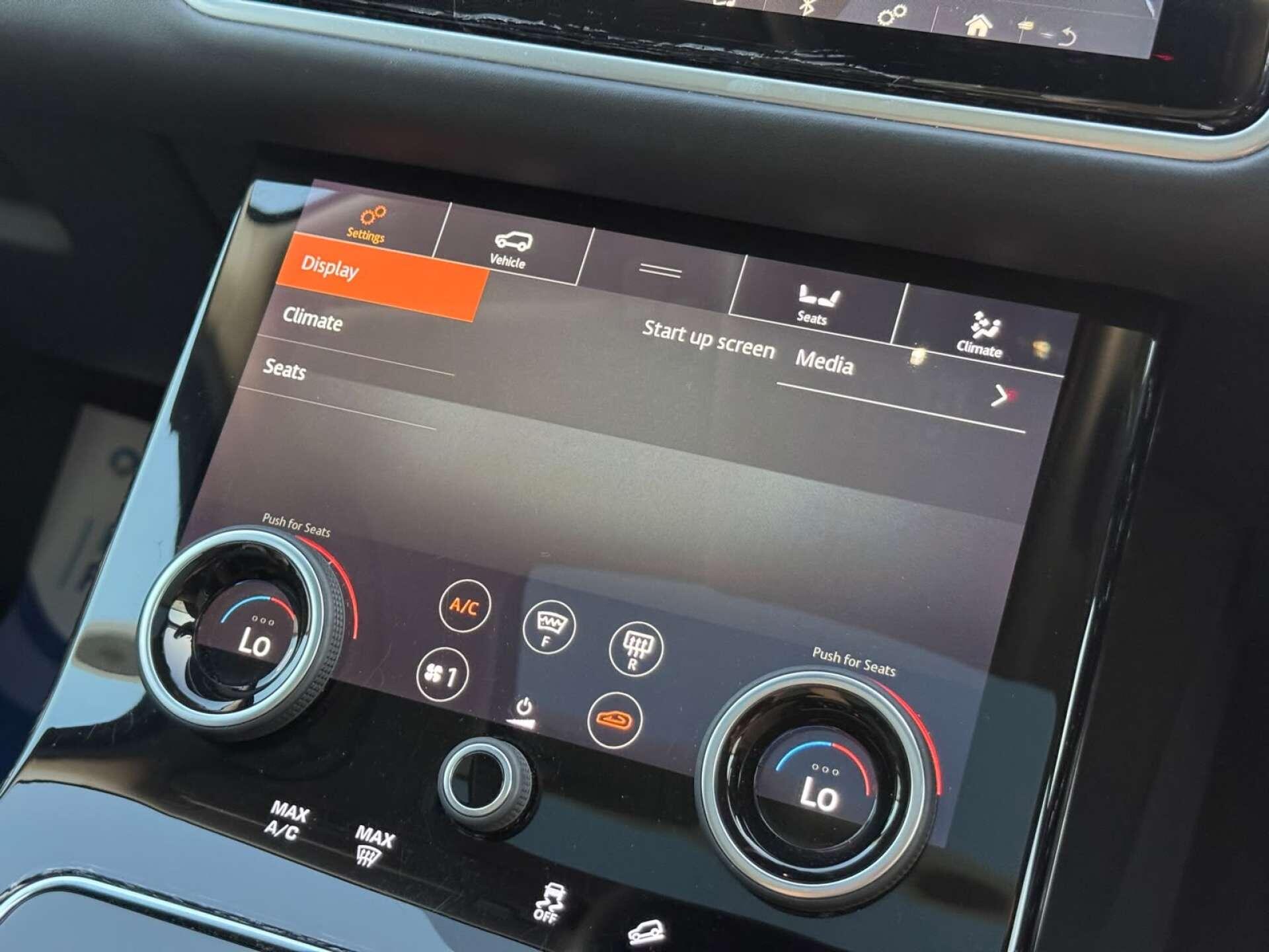 Land Rover Range Rover Velar view 73