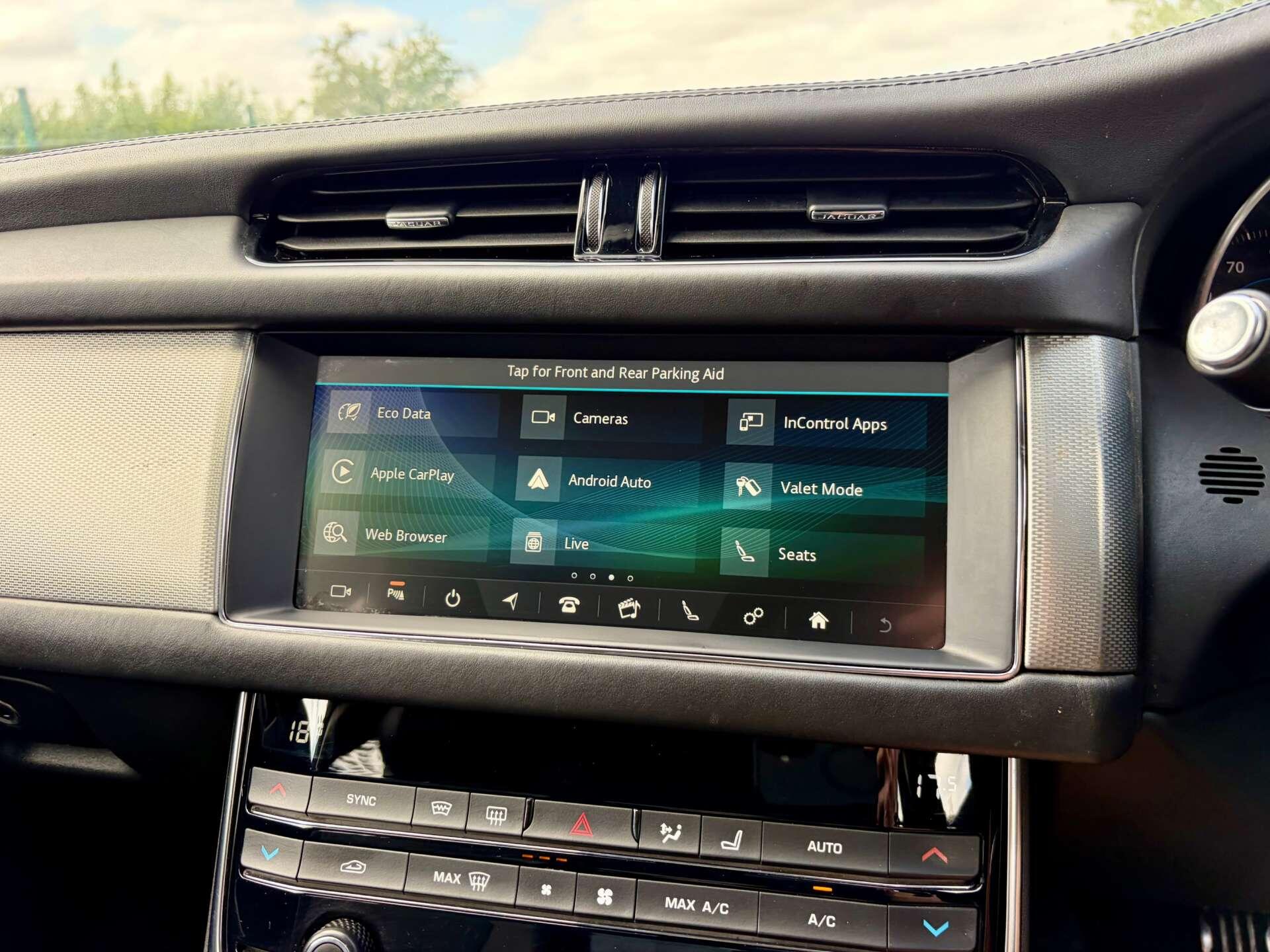 Jaguar XF view 43