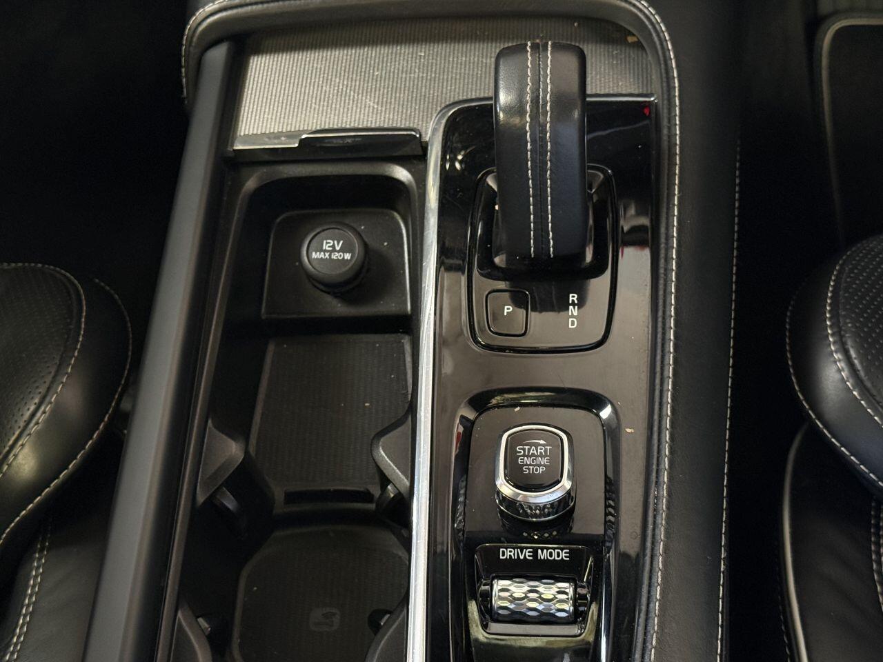 Volvo XC90 view 60