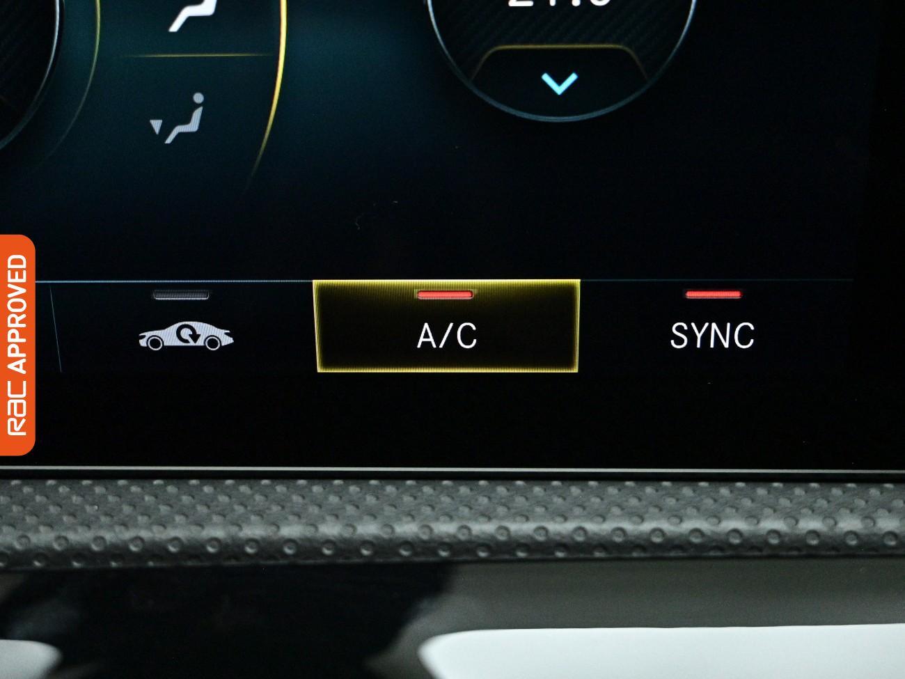 Mercedes-Benz Cla view 16