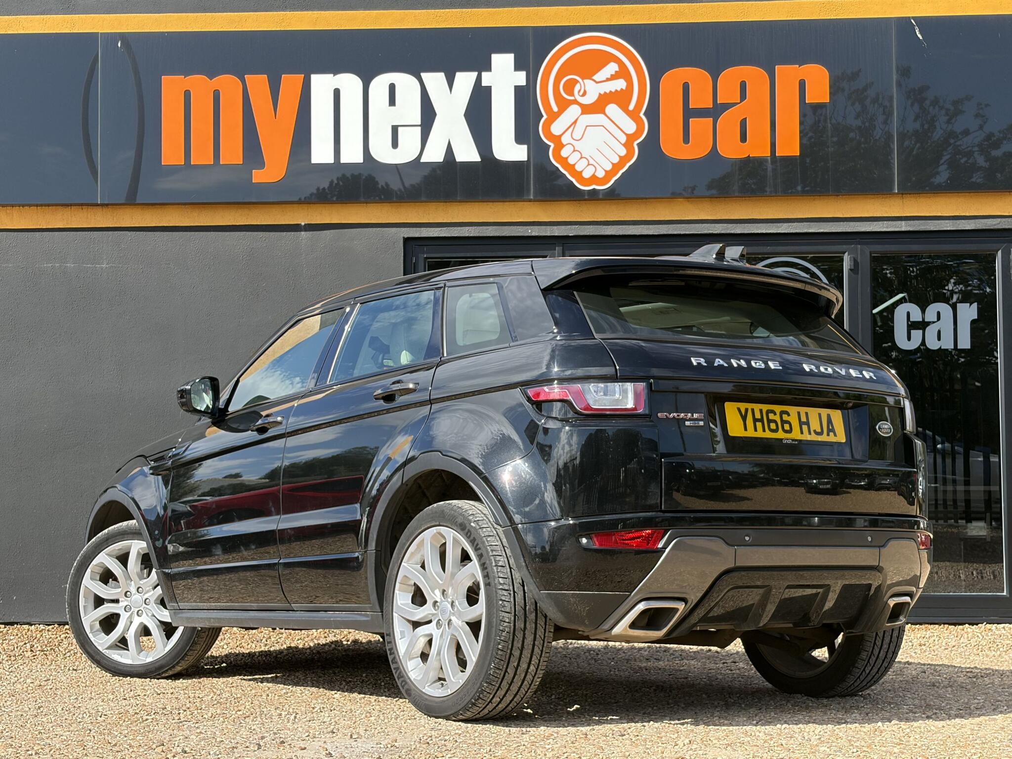 Land Rover Range Rover Evoque view 6
