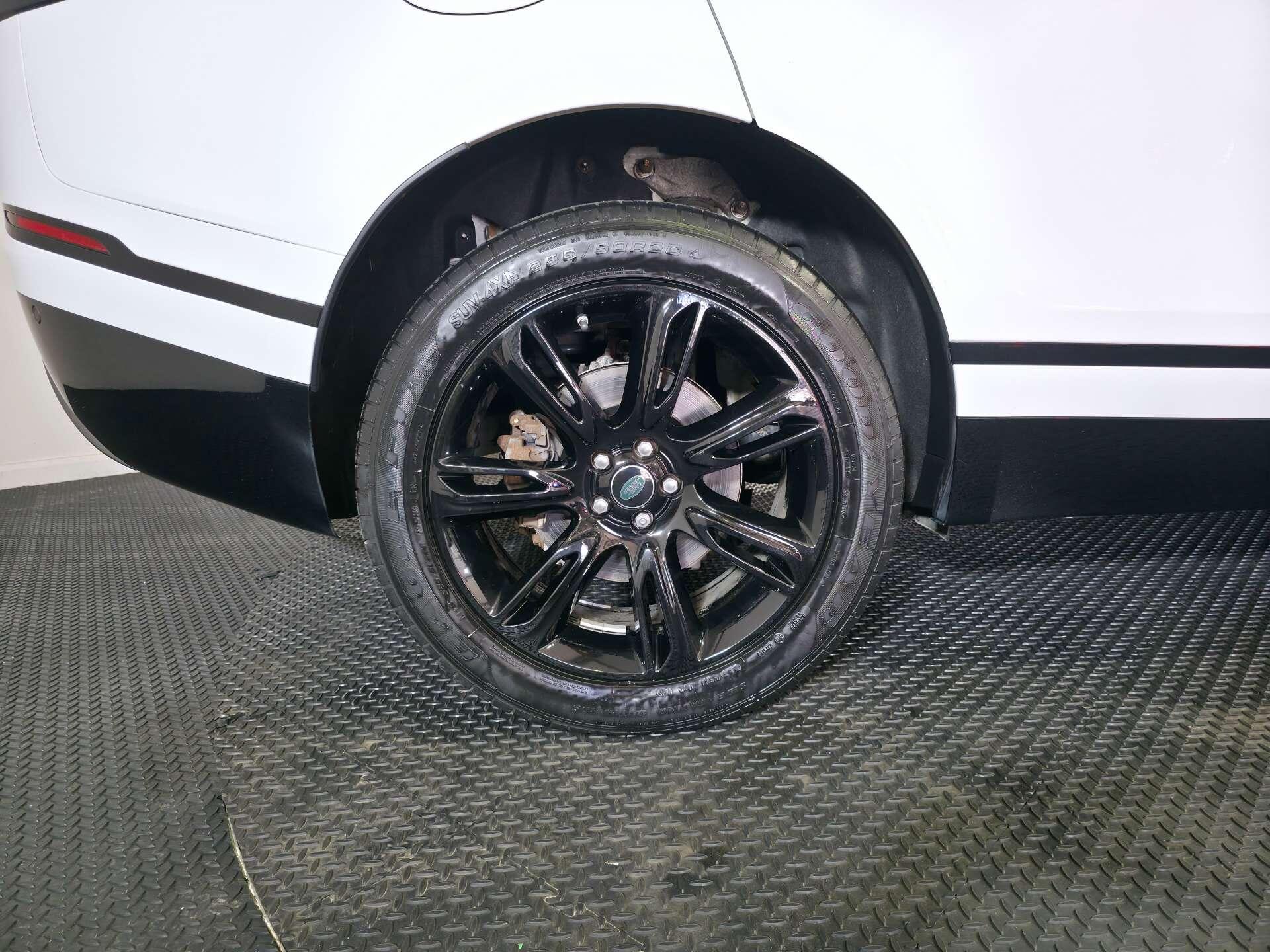Land Rover Range Rover Velar view 80