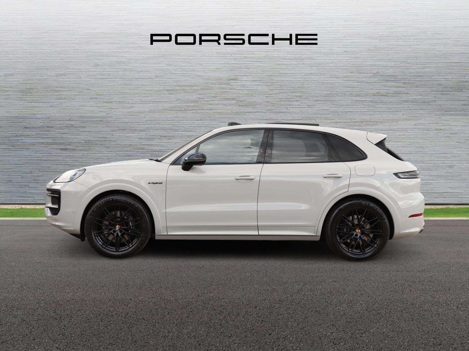 Porsche Cayenne view 6
