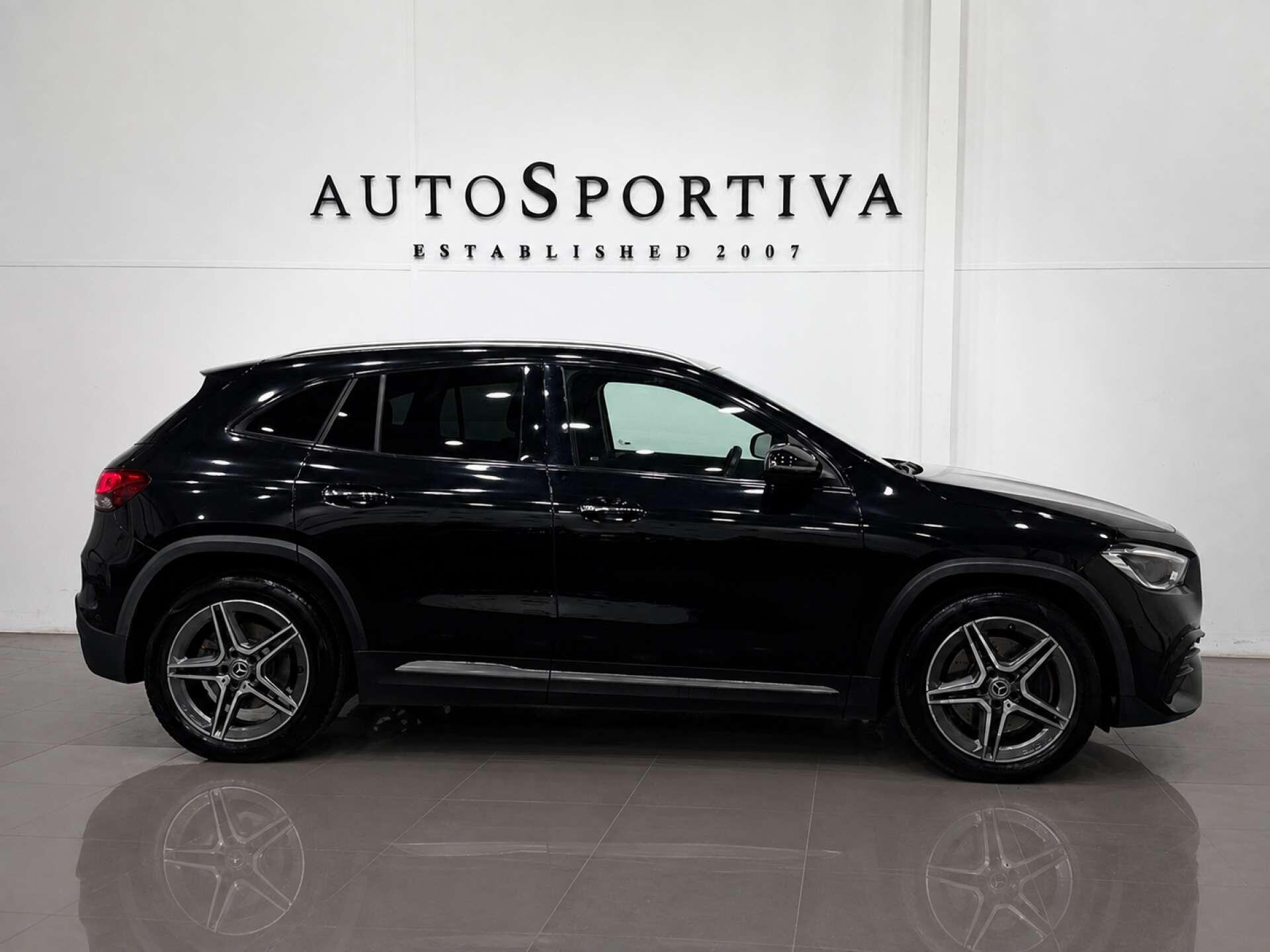 Mercedes-Benz Gla view 3