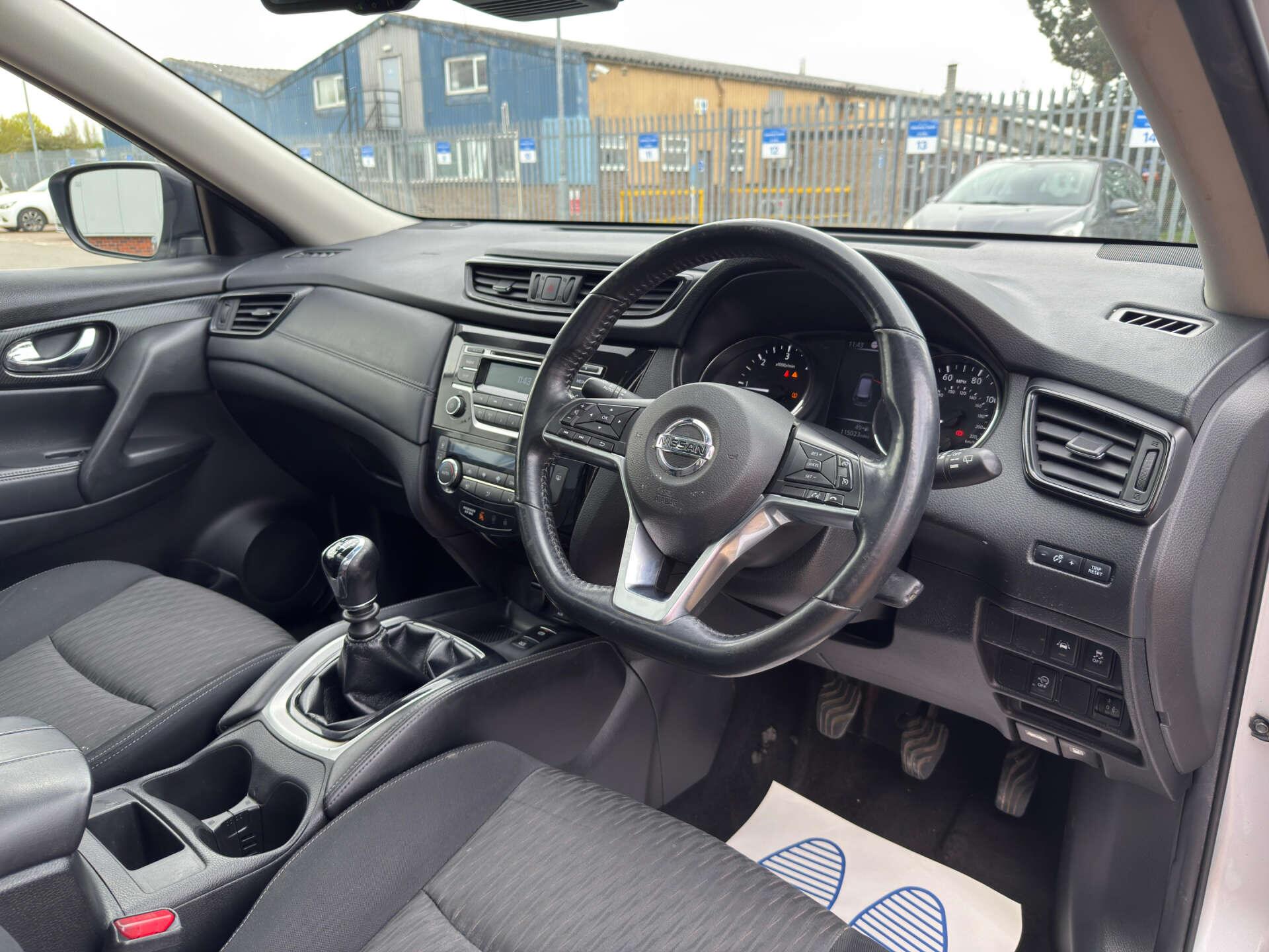 Nissan X-Trail view 21
