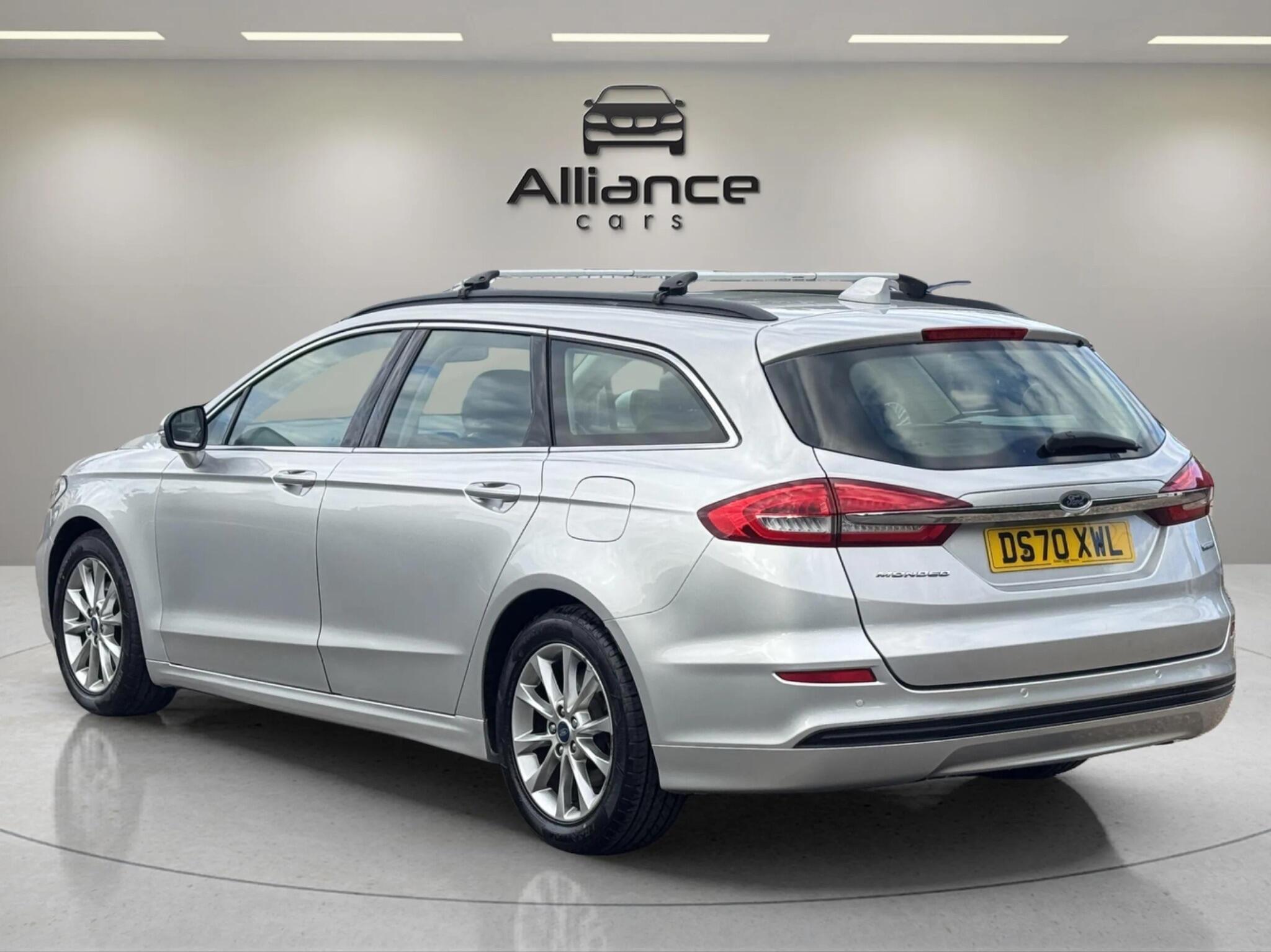Ford Mondeo view 22