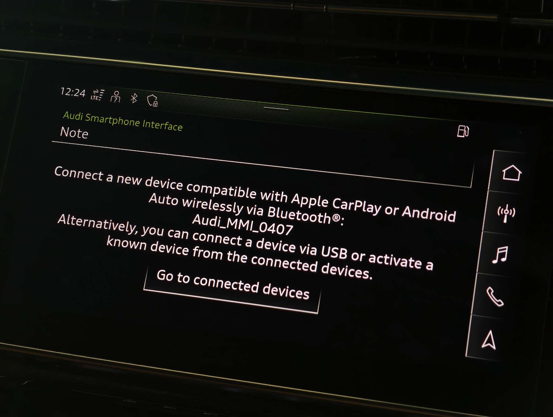 Audi SQ8 view 45