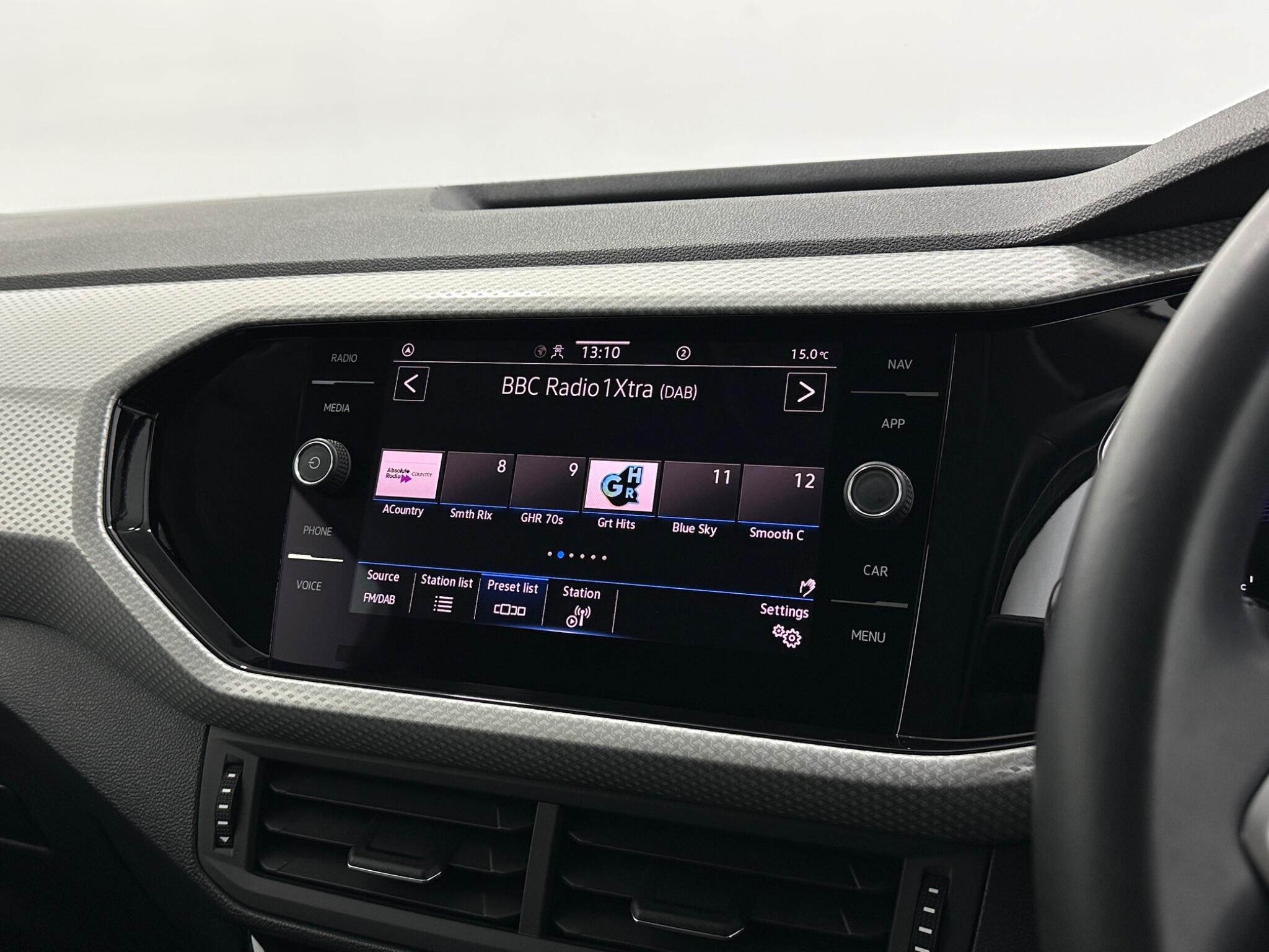 Volkswagen T-Cross view 25