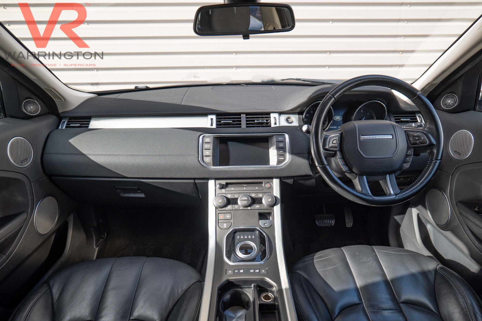 Land Rover Range Rover Evoque view 2