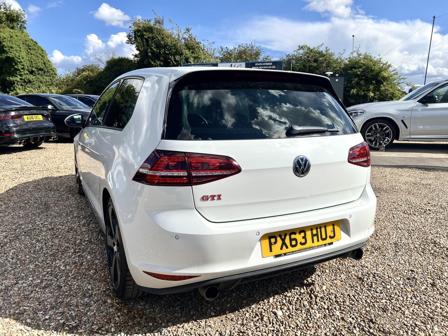Volkswagen Golf view 6