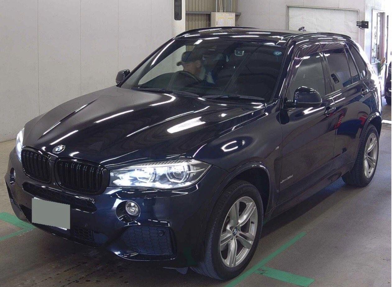 BMW X5 view 2
