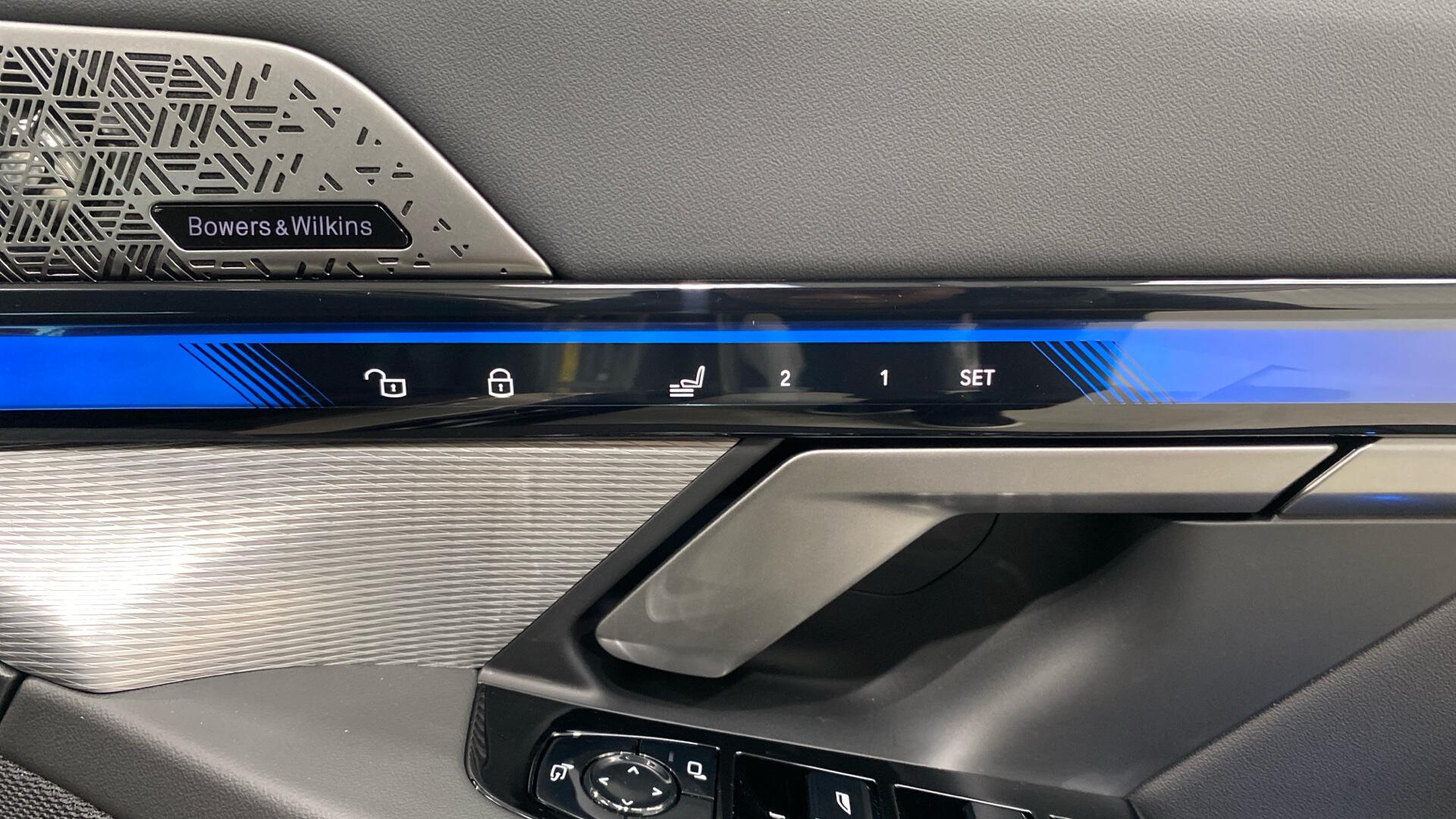 BMW i5 view 27