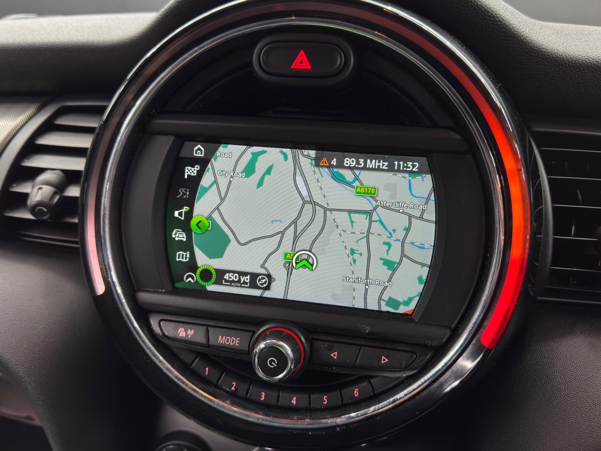 MINI Hatch view 27