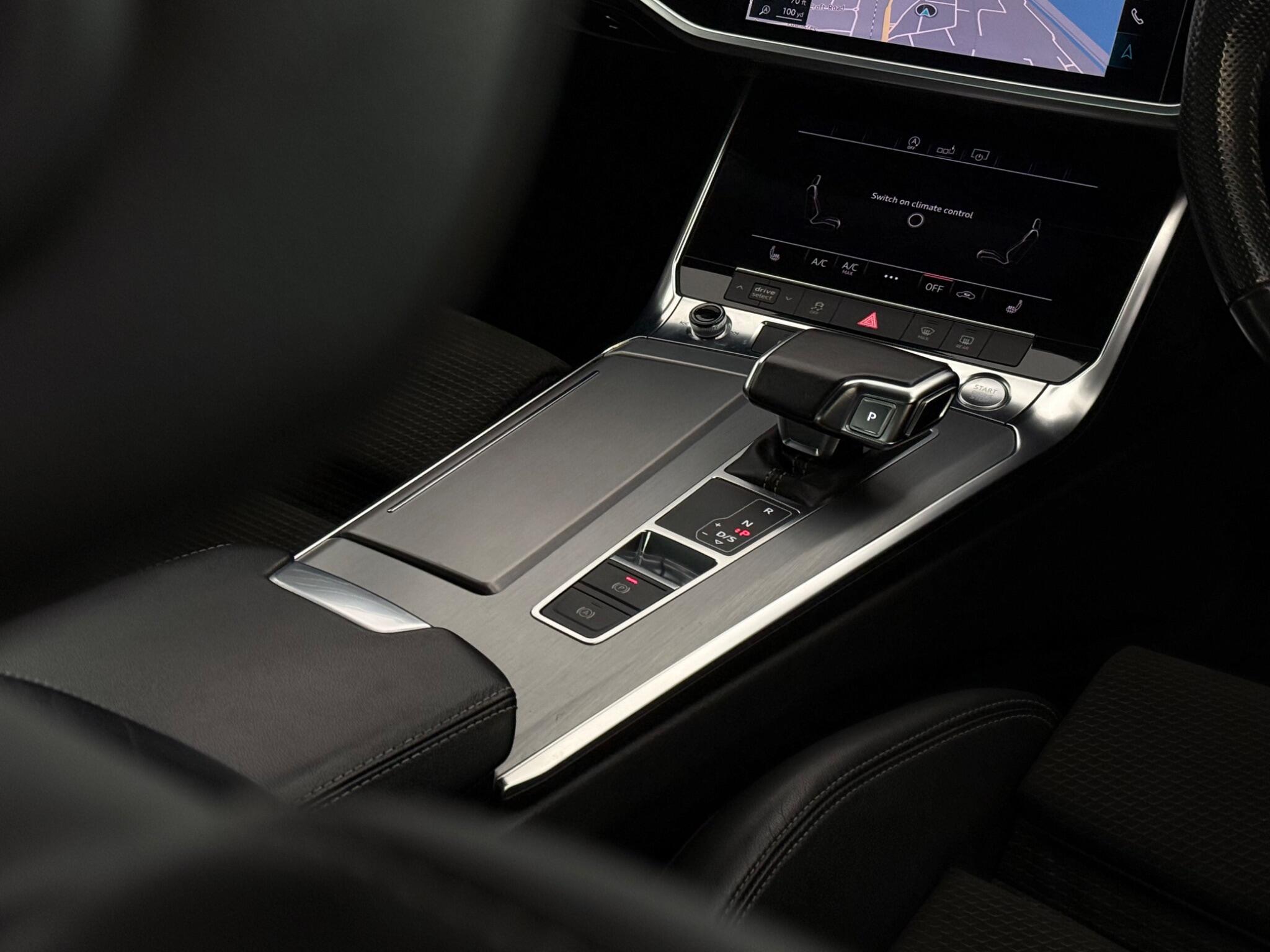 Audi A6 view 24