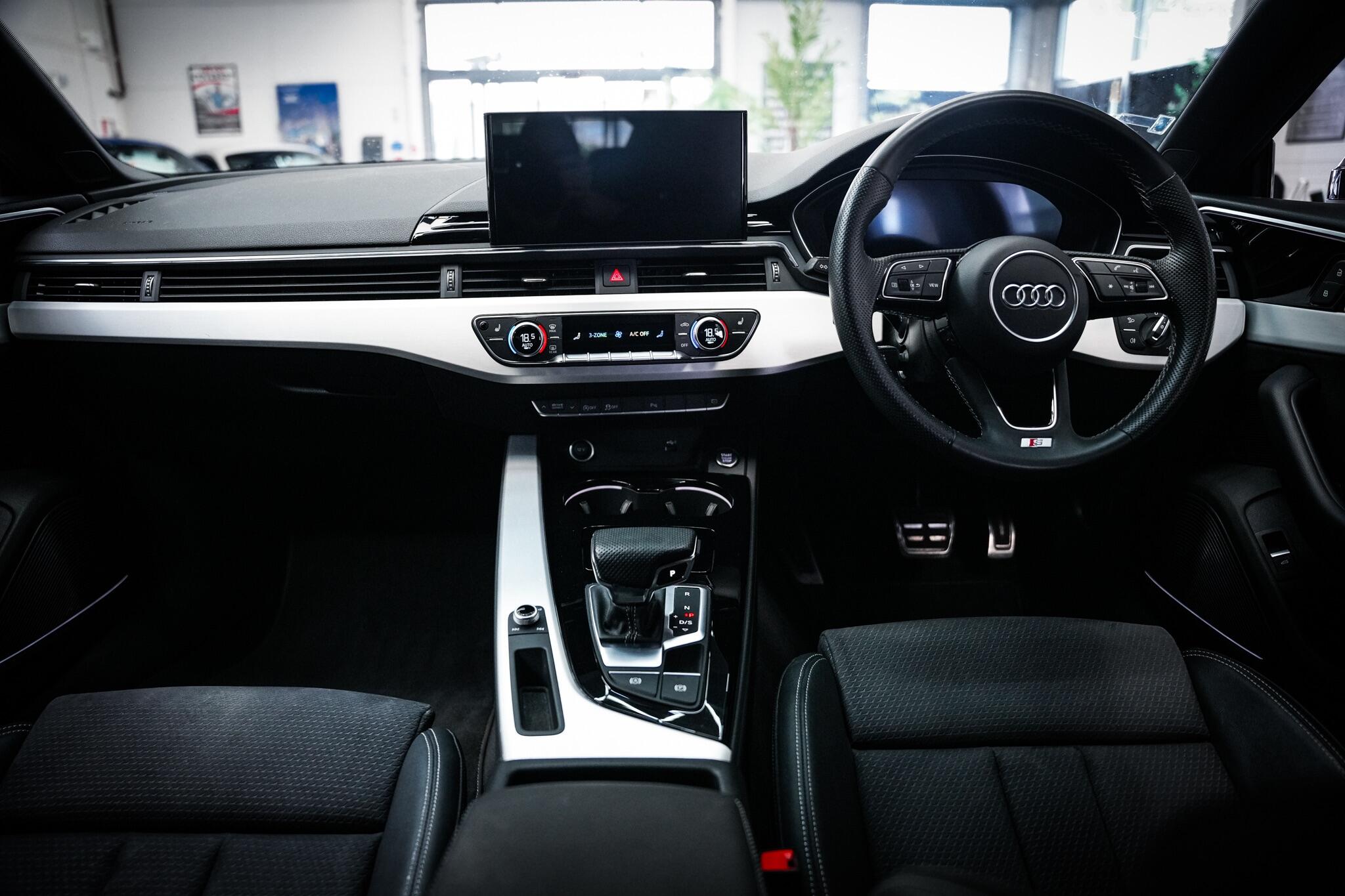 Audi A5 view 21
