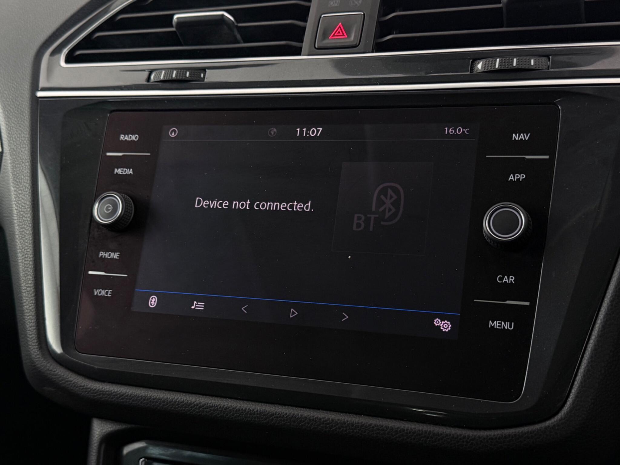 Volkswagen Tiguan view 18
