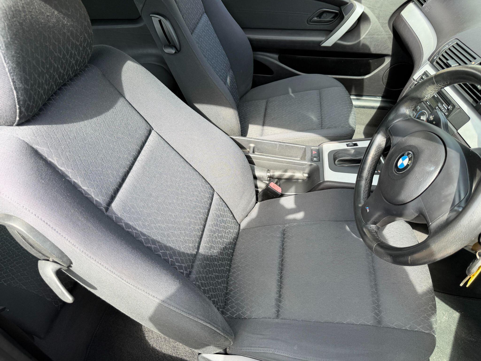 BMW 3 Series view 21