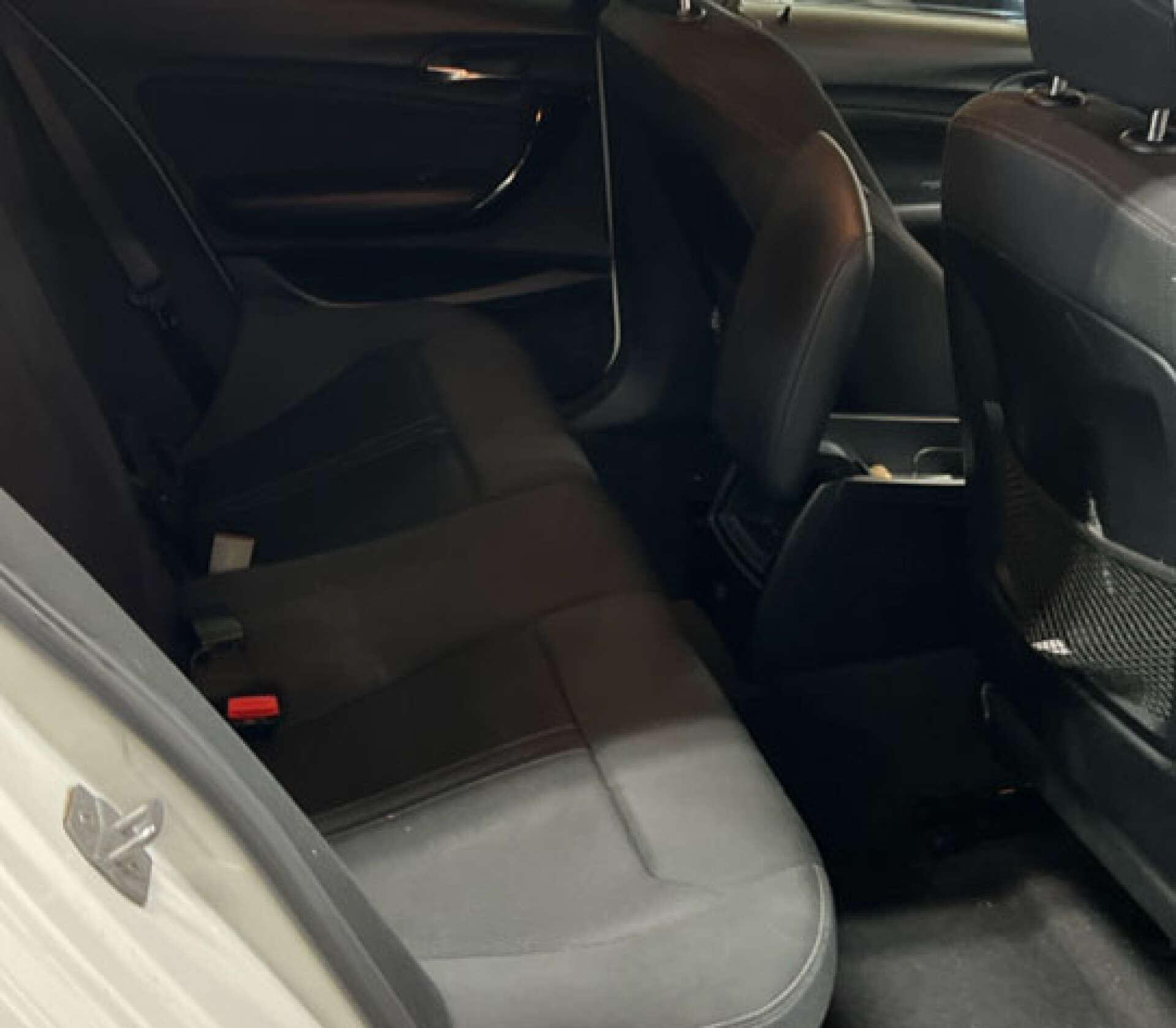 BMW 1 Series view 5