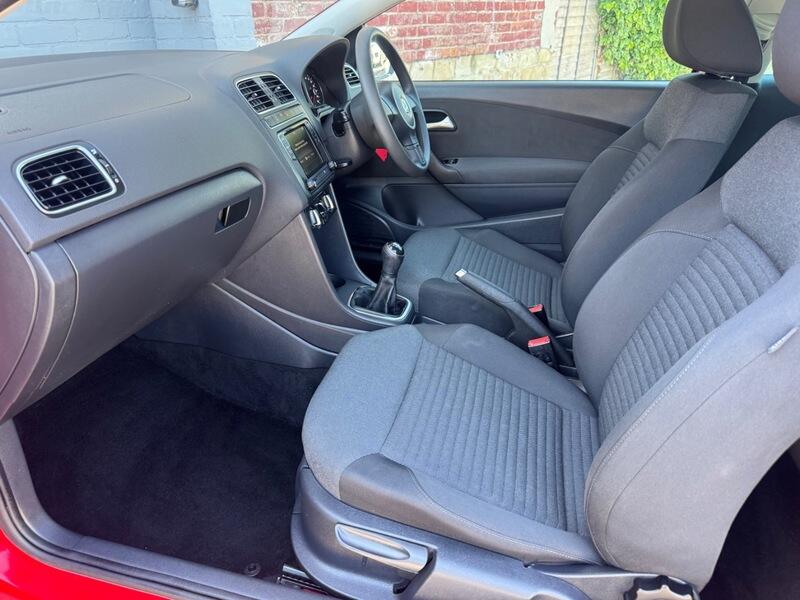 Volkswagen Polo view 16