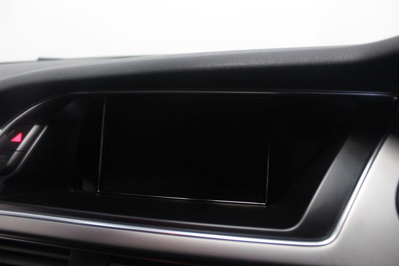 Audi A4 view 42