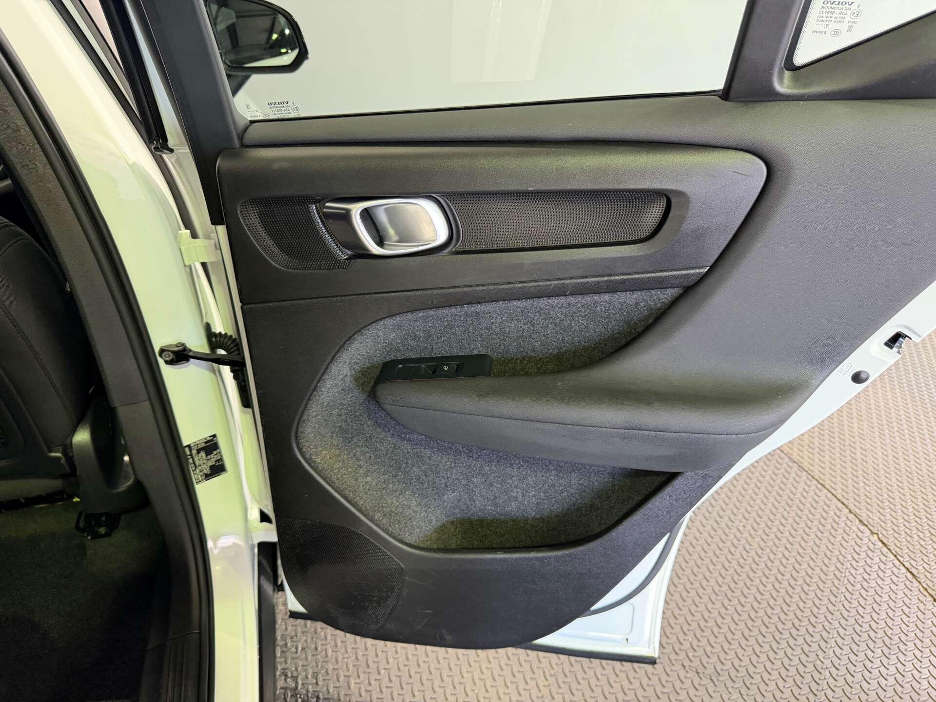 Volvo XC40 view 52