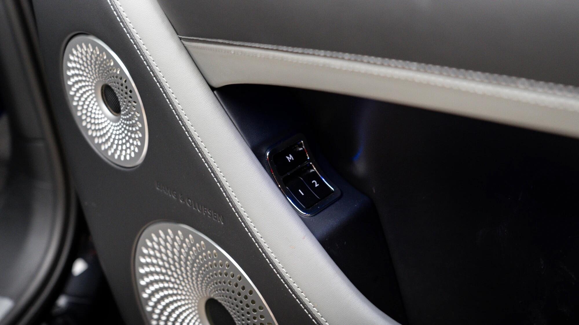 Bentley Bentayga view 61