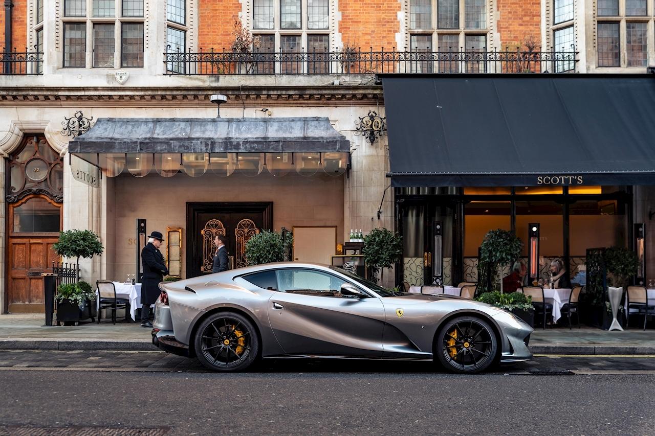 Ferrari 812 Superfast view 33