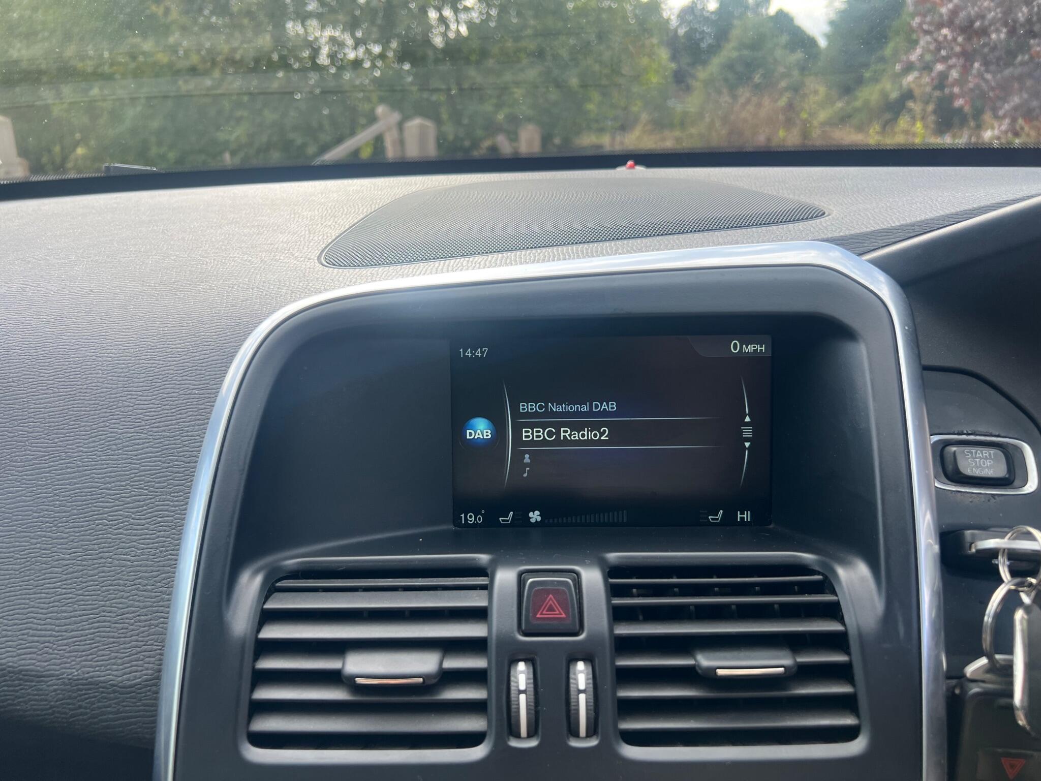 Volvo XC60 view 30