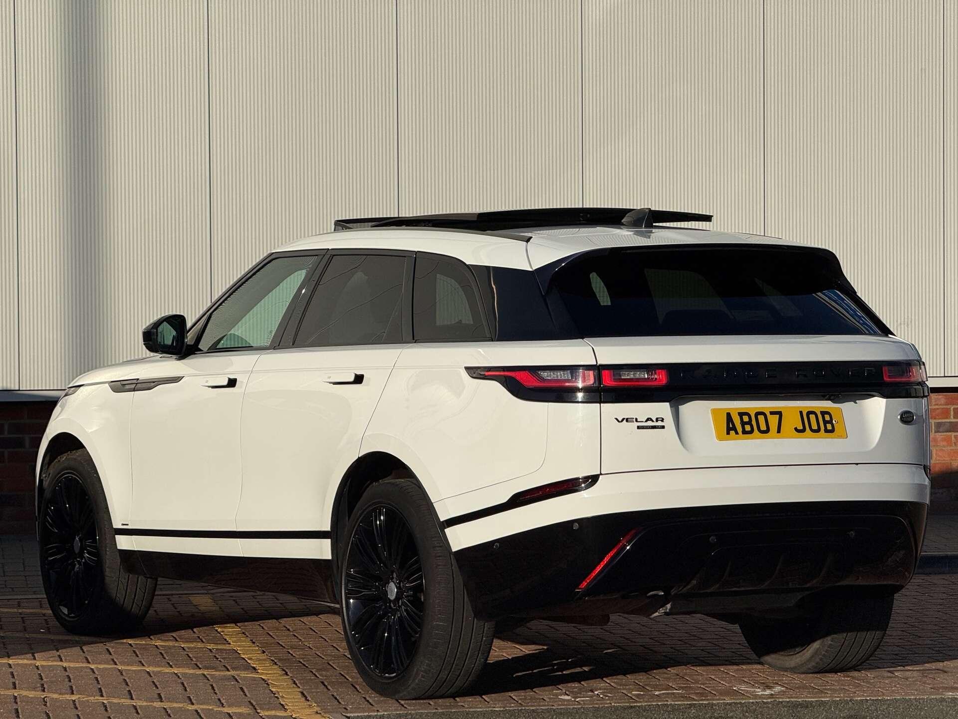 Land Rover Range Rover Velar view 4