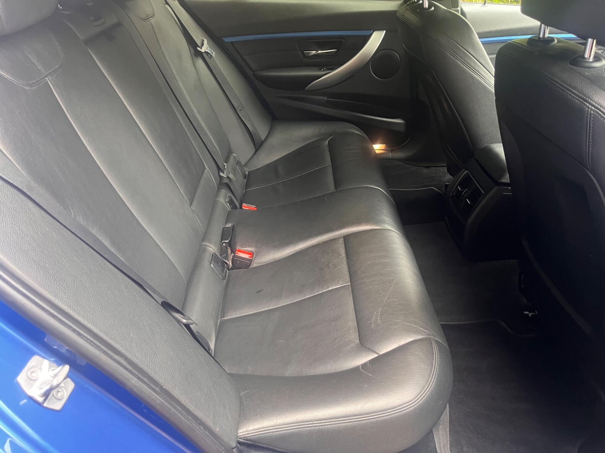 BMW 3 Series view 31
