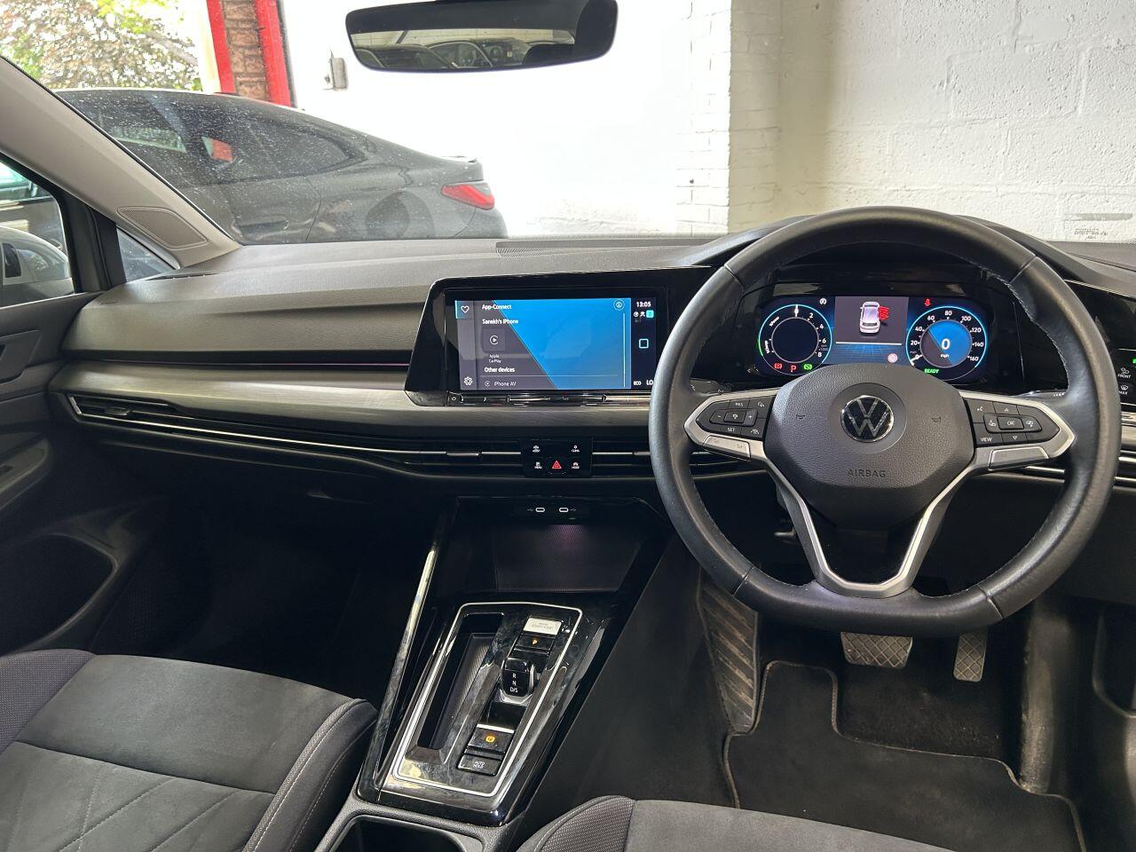 Volkswagen Golf view 34