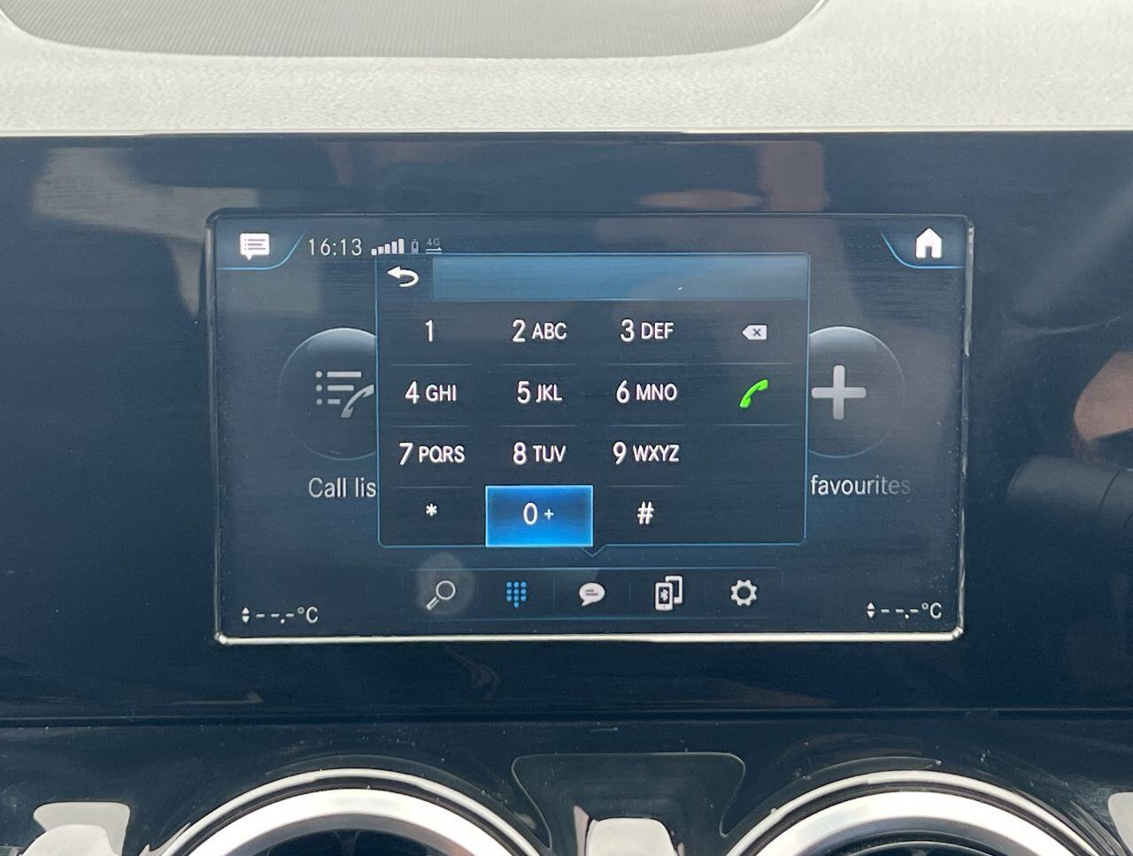 Mercedes-Benz Gla view 43