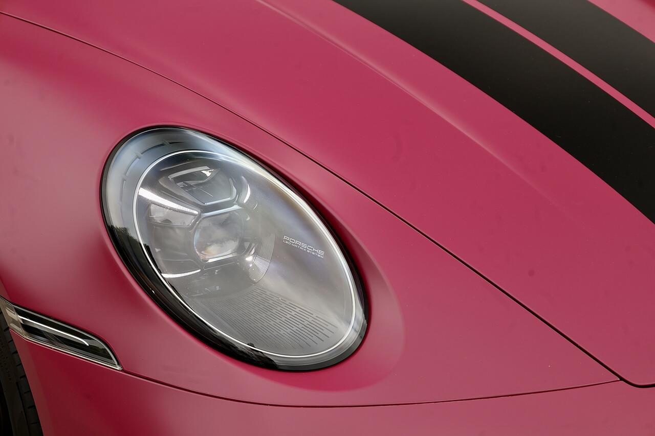 Porsche 911 view 13